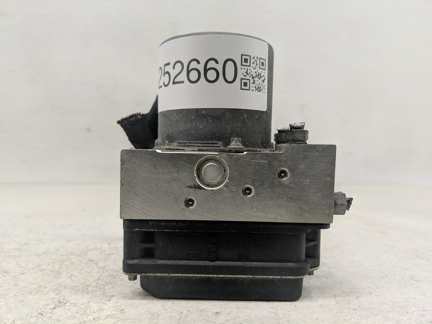 2013 Audi A5 ABS Pump Control Module Replacement P/N:BPA-085 8K0 907 379 CK Fits OEM Used Auto Parts - Oemusedautoparts1.com