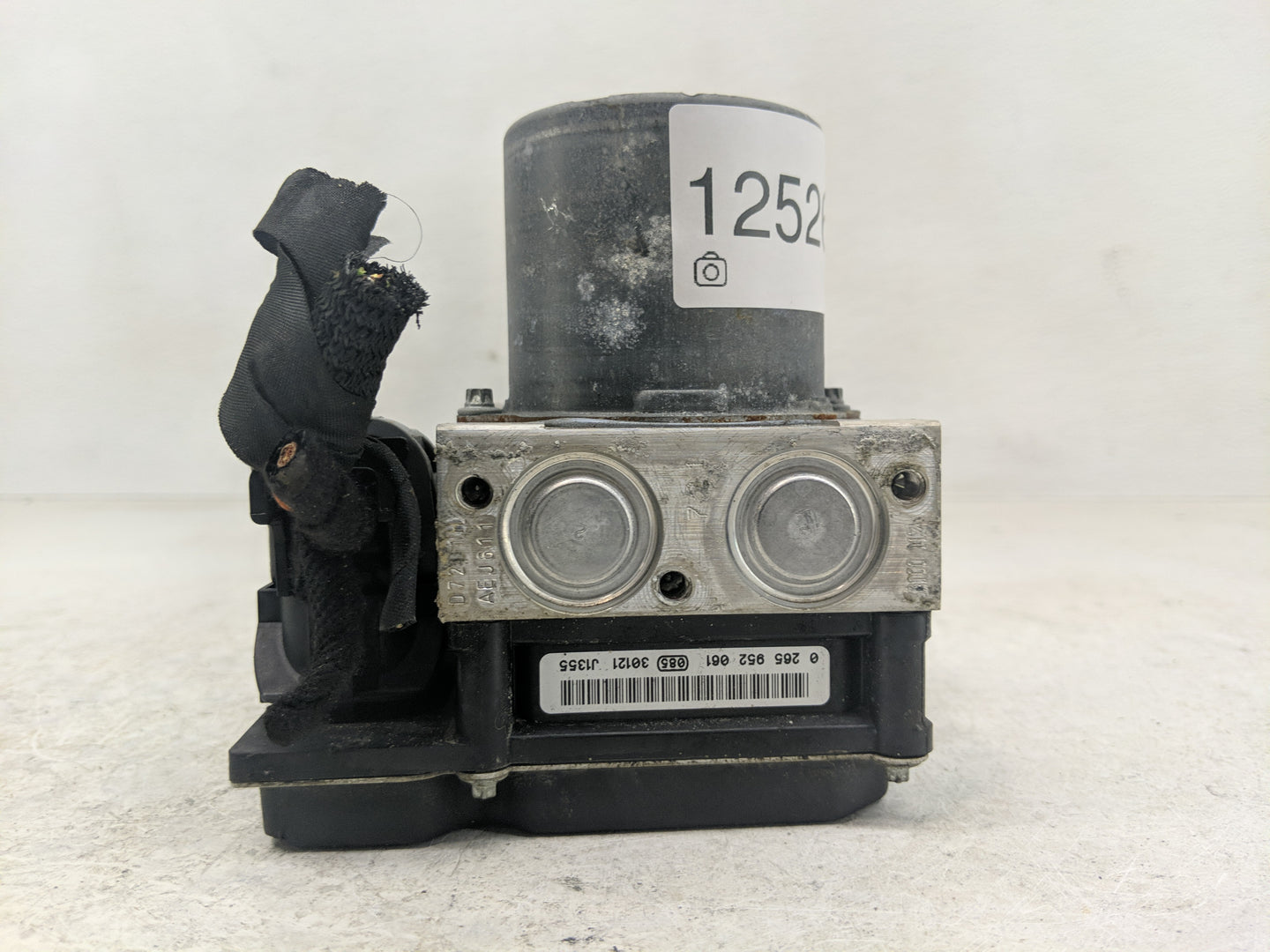 2013 Audi A5 ABS Pump Control Module Replacement P/N:BPA-085 8K0 907 379 CK Fits OEM Used Auto Parts - Oemusedautoparts1.com