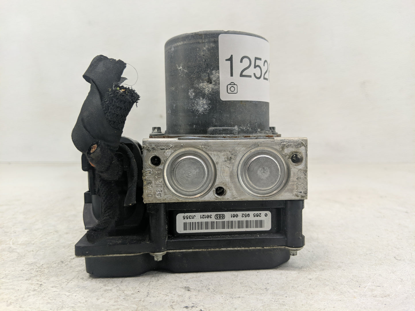 2013 Audi A5 ABS Pump Control Module Replacement P/N:BPA-085 8K0 907 379 CK Fits OEM Used Auto Parts - Oemusedautoparts1.com