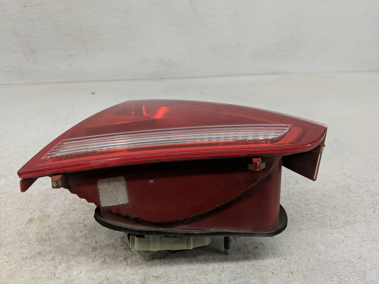 2008-2016 Audi A5 Tail Light Assembly Passenger Right OEM P/N:8T0 945 093 D Fits Fits 2008 2009 2010 2011 2012 2013 2014 201