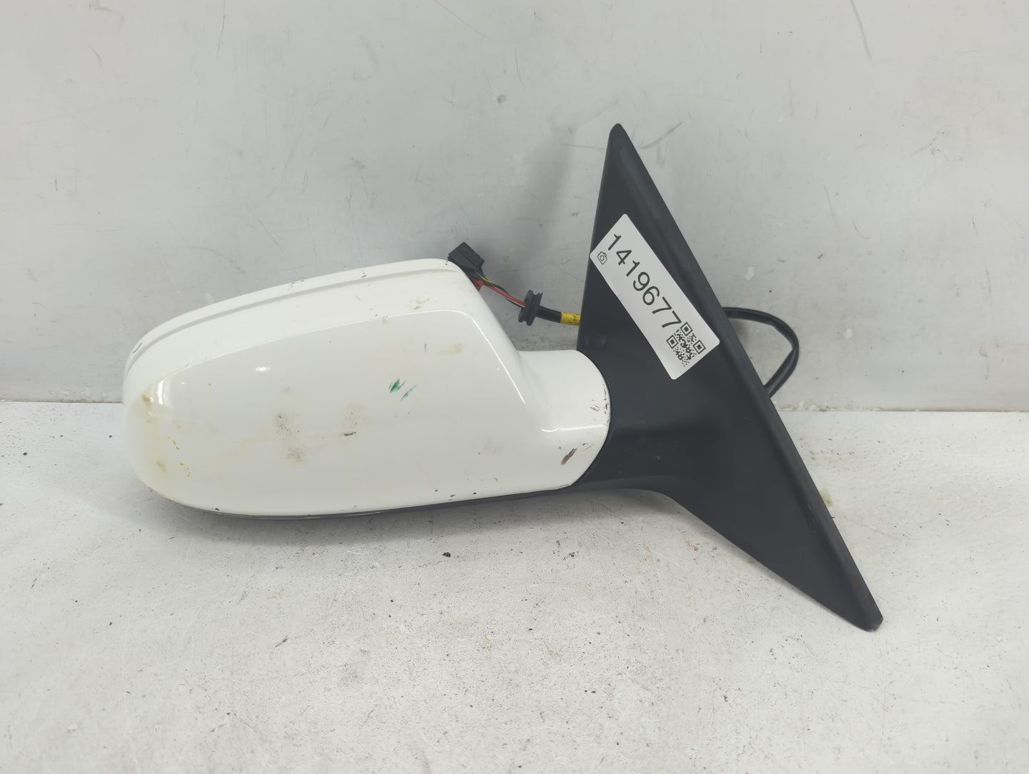 2010-2014 Audi A5 Passenger Side View Mirror - Right Door Mirror OEM Used - Oemusedautoparts1.com