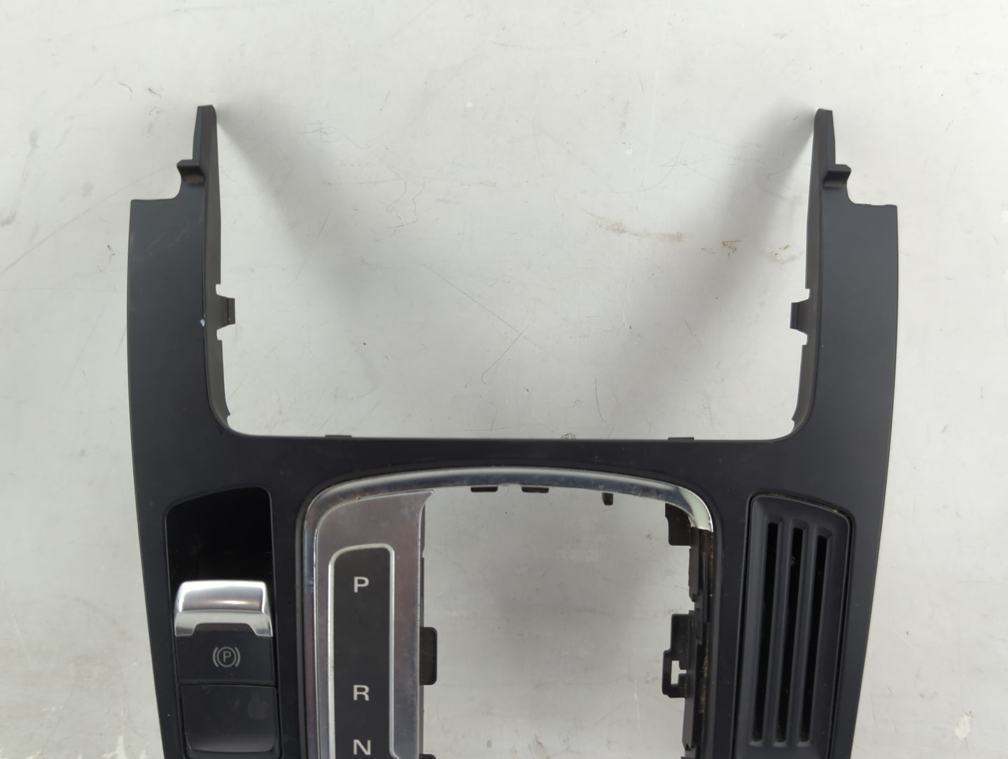 2013-2017 Audi A5 Radio AM FM Cd Player Receiver Replacement P/N:8T0919611C 8T0919611CWFX Fits Fits 2013 2014 2015 2016 2017