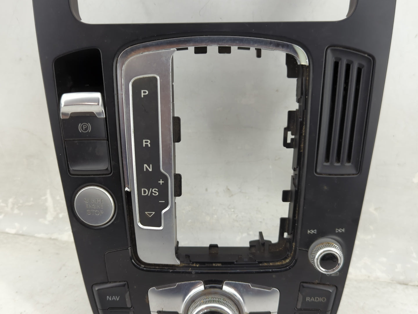 2013-2017 Audi A5 Radio AM FM Cd Player Receiver Replacement P/N:8T0919611C 8T0919611CWFX Fits Fits 2013 2014 2015 2016 2017