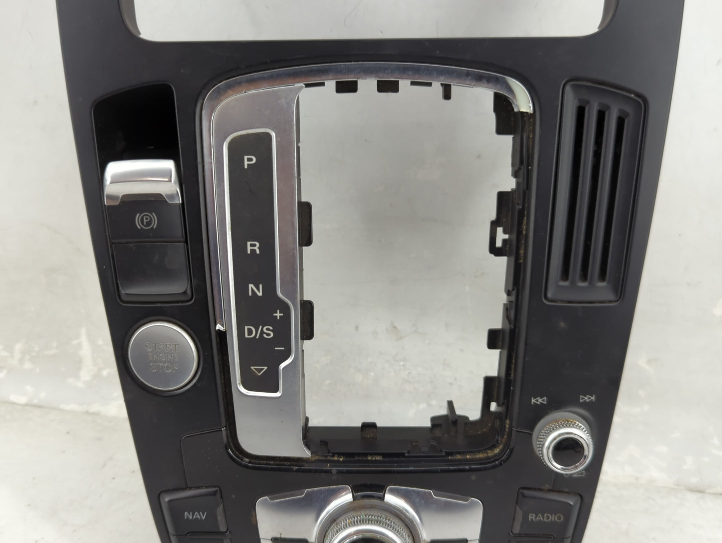 2013-2017 Audi A5 Radio AM FM Cd Player Receiver Replacement P/N:8T0919611C 8T0919611CWFX Fits Fits 2013 2014 2015 2016 2017