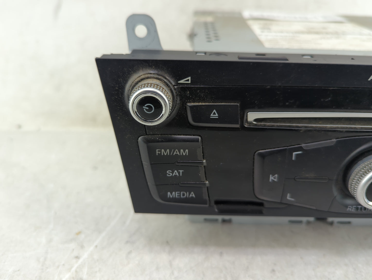 2013 Audi A5 Radio AM FM Cd Player Receiver Replacement P/N:8R1035186Q CQ-JA12E6AE Fits Fits 2014 2015 2016 OEM Used Auto Pa