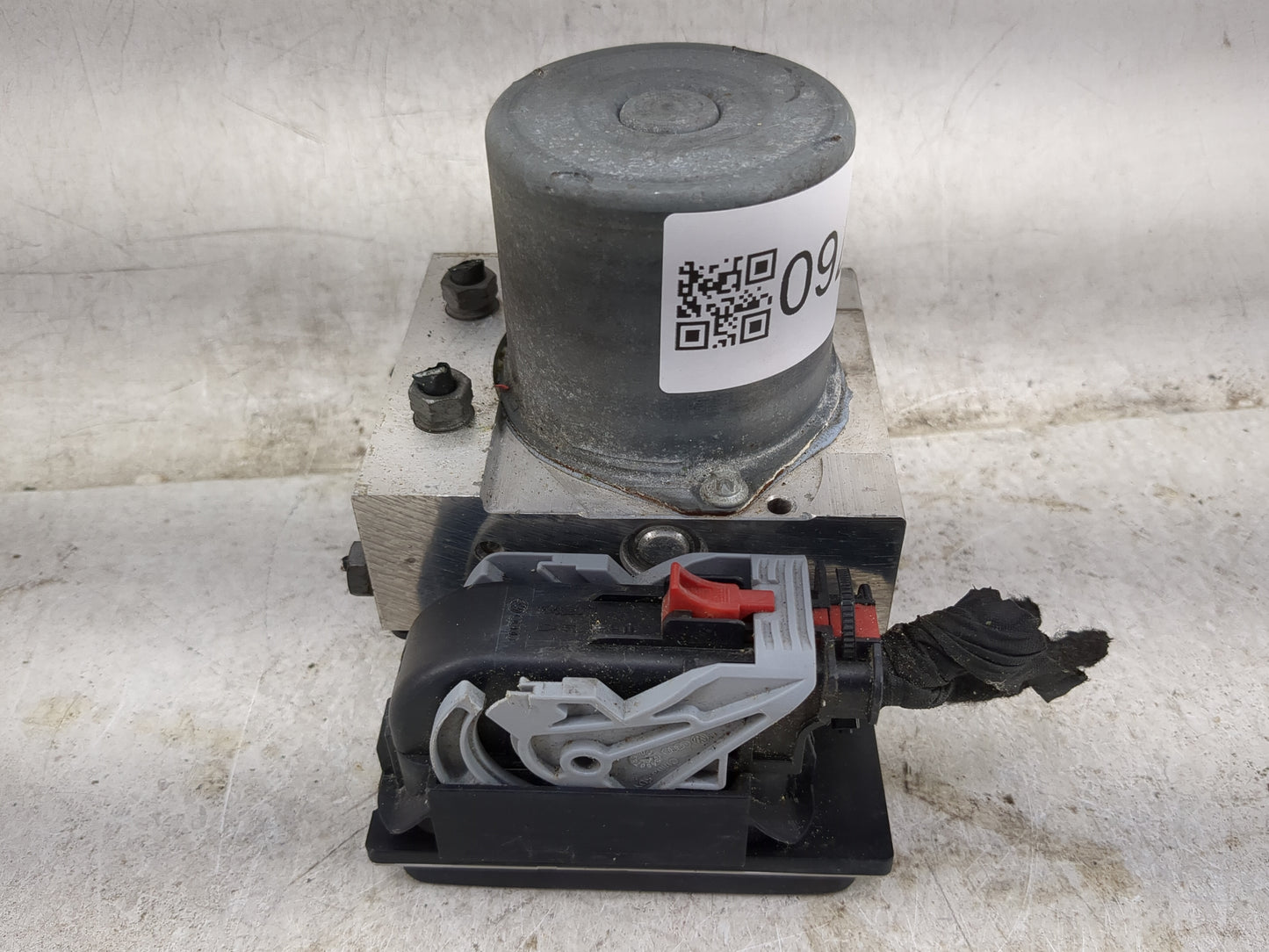 2013 Audi A5 ABS Pump Control Module Replacement P/N:0 265 239 345 Fits OEM Used Auto Parts - Oemusedautoparts1.com