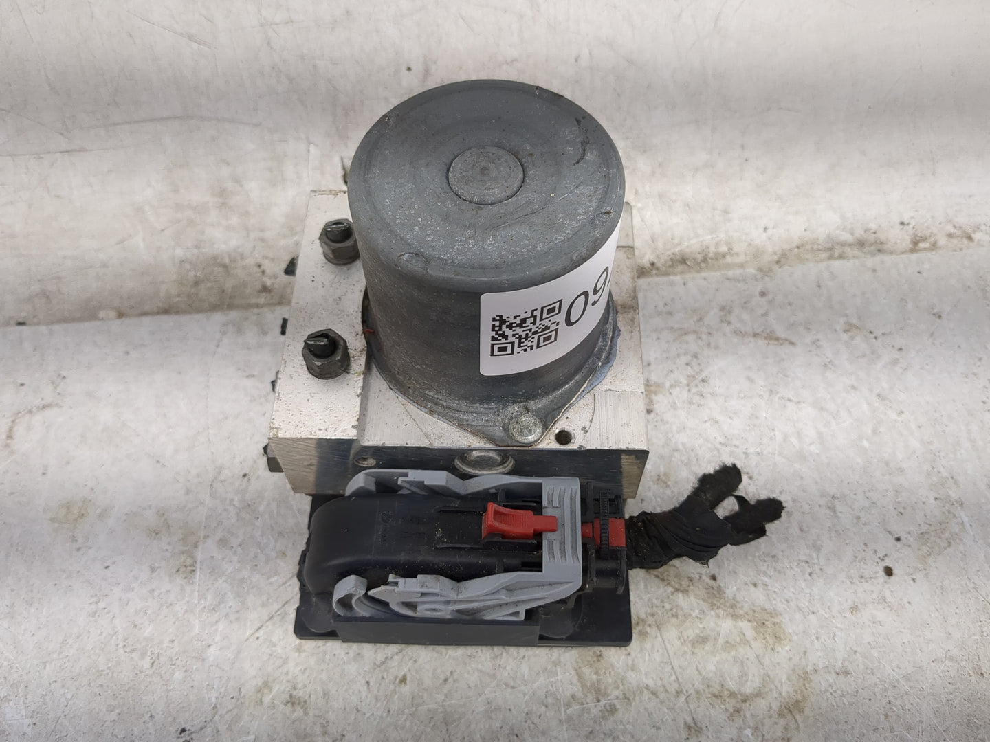 2013 Audi A5 ABS Pump Control Module Replacement P/N:0 265 239 345 Fits OEM Used Auto Parts - Oemusedautoparts1.com