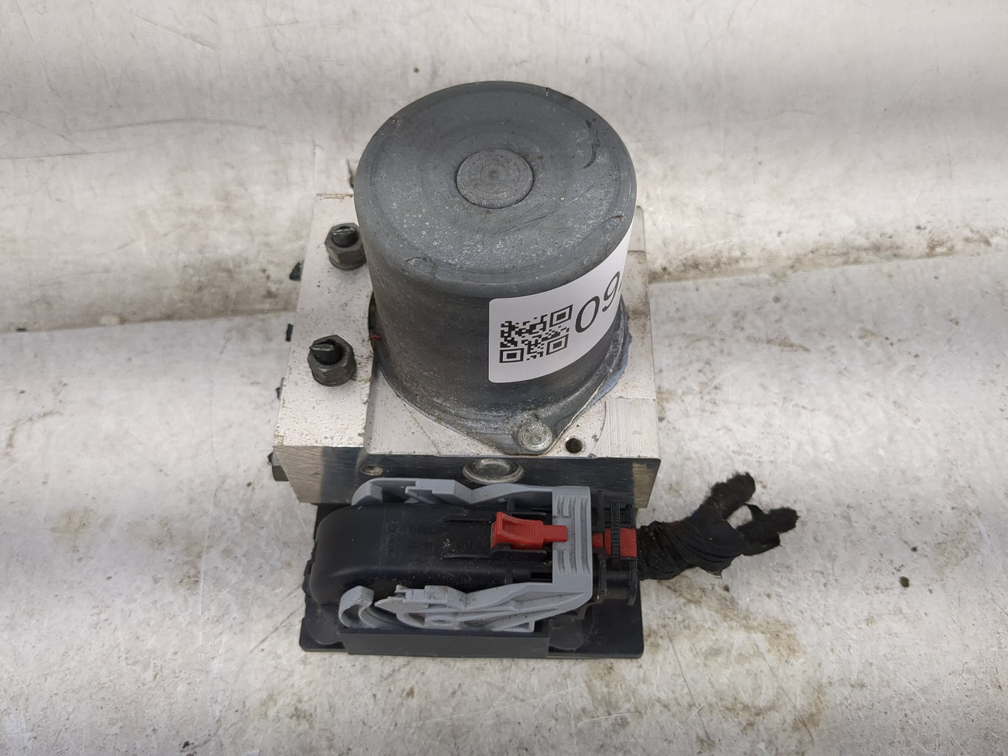 2013 Audi A5 ABS Pump Control Module Replacement P/N:0 265 239 345 Fits OEM Used Auto Parts - Oemusedautoparts1.com