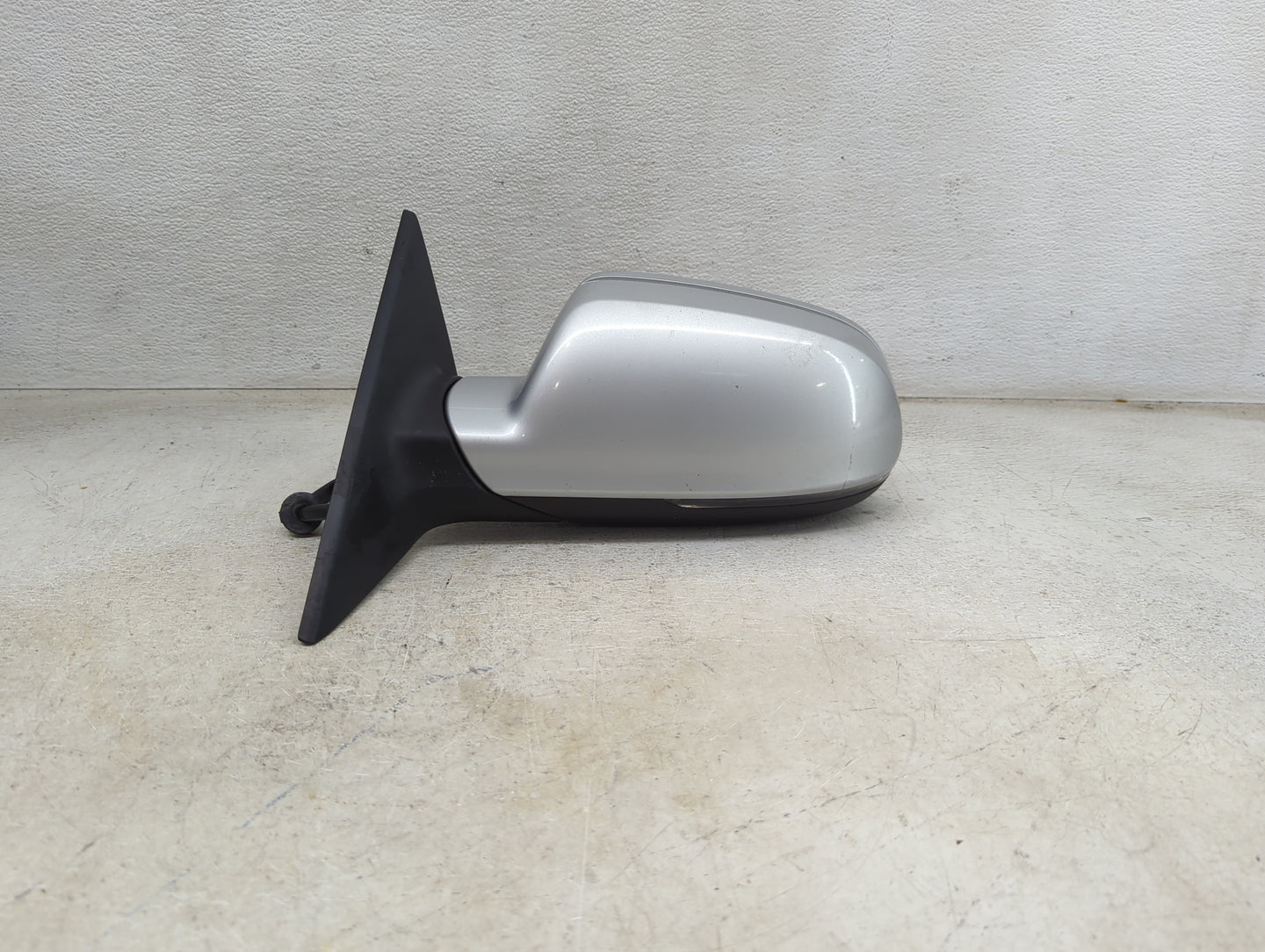 2009-2014 Audi A5 Driver Side View Mirror - Left Door Mirror OEM Used - Oemusedautoparts1.com