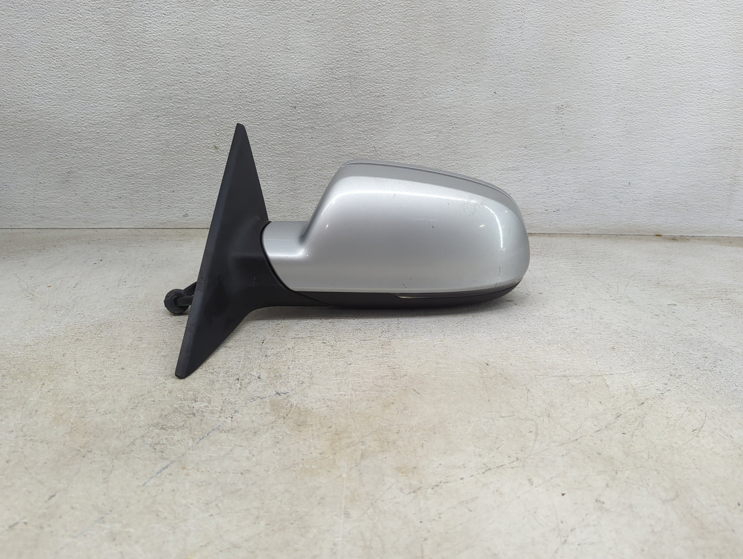 2009-2014 Audi A5 Driver Side View Mirror - Left Door Mirror OEM Used - Oemusedautoparts1.com