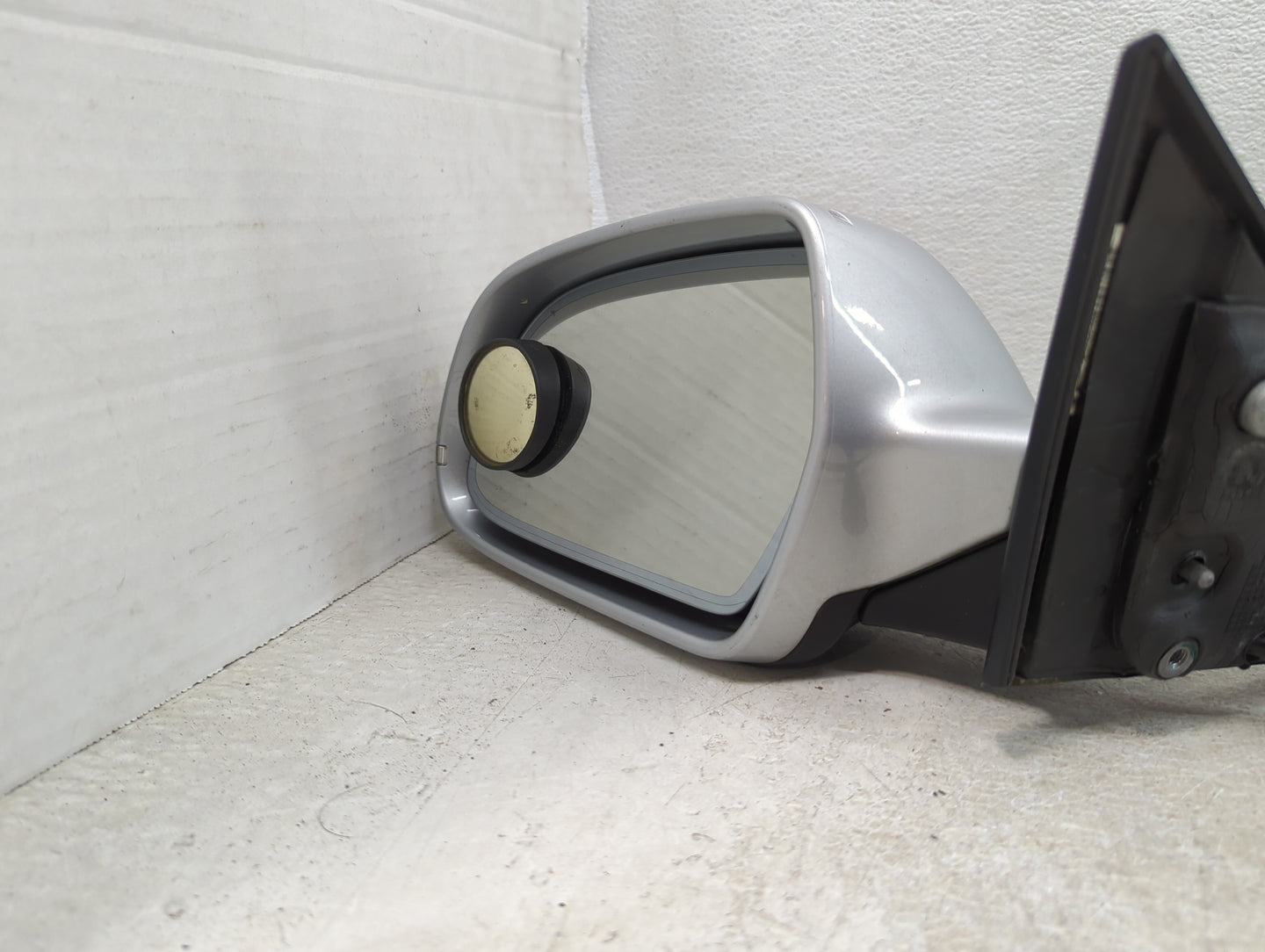 2009-2014 Audi A5 Driver Side View Mirror - Left Door Mirror OEM Used - Oemusedautoparts1.com