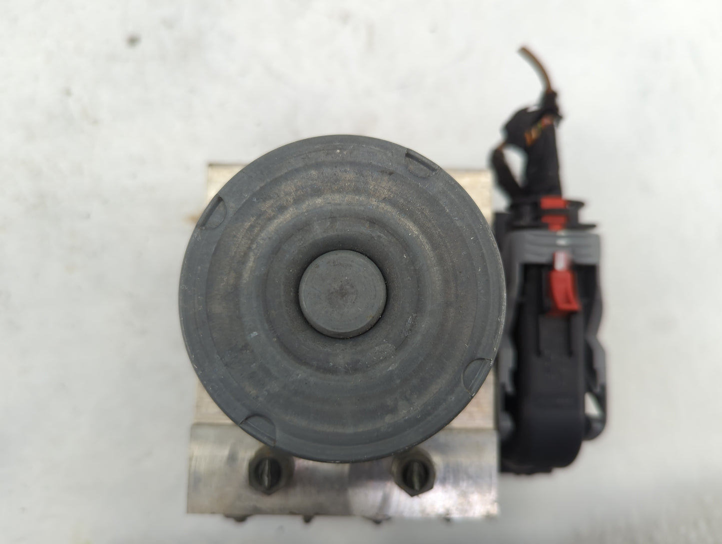 2013 Audi A5 ABS Pump Control Module Replacement P/N:8K0 907 379 CK Fits OEM Used Auto Parts - Oemusedautoparts1.com