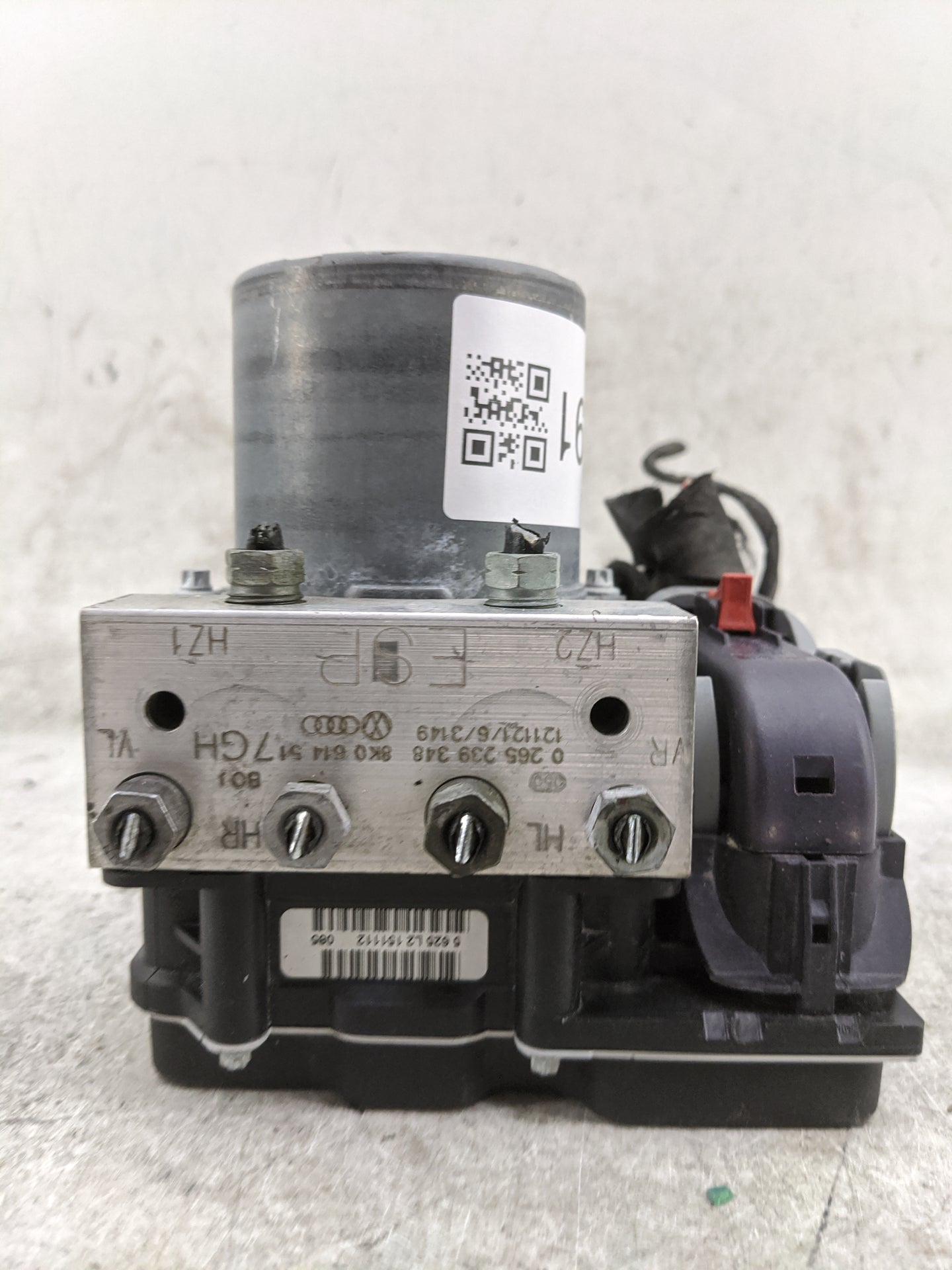 2013 Audi A5 ABS Pump Control Module Replacement P/N:0265239348 8K0614517GH, 0265952062, 8K0907379CH Fits OEM Used Auto Part