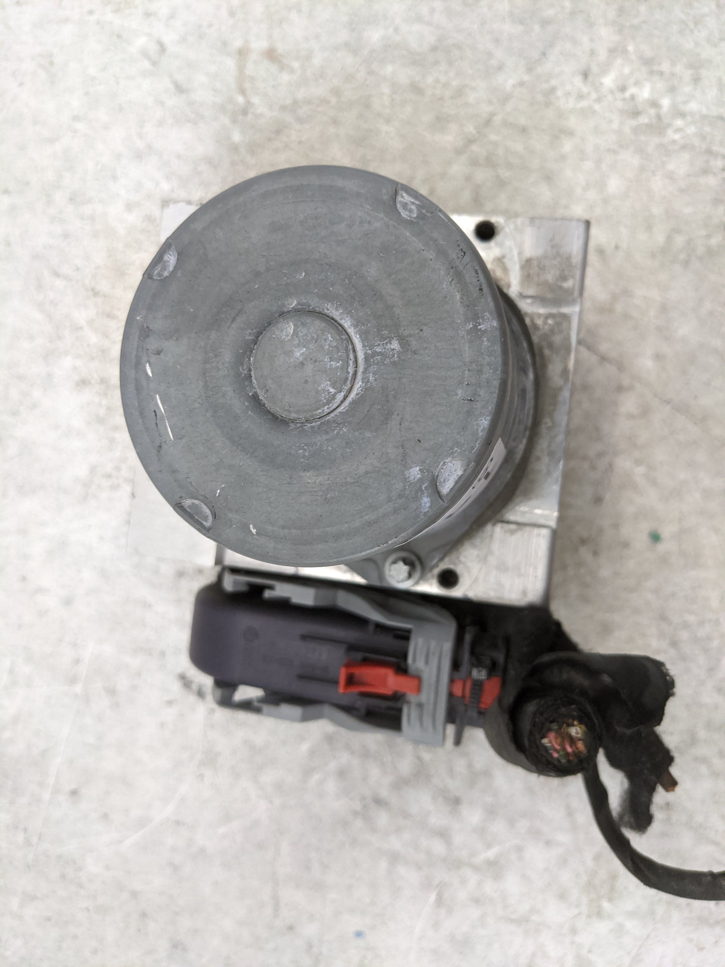 2013 Audi A5 ABS Pump Control Module Replacement P/N:0265239348 8K0614517GH, 0265952062, 8K0907379CH Fits OEM Used Auto Part