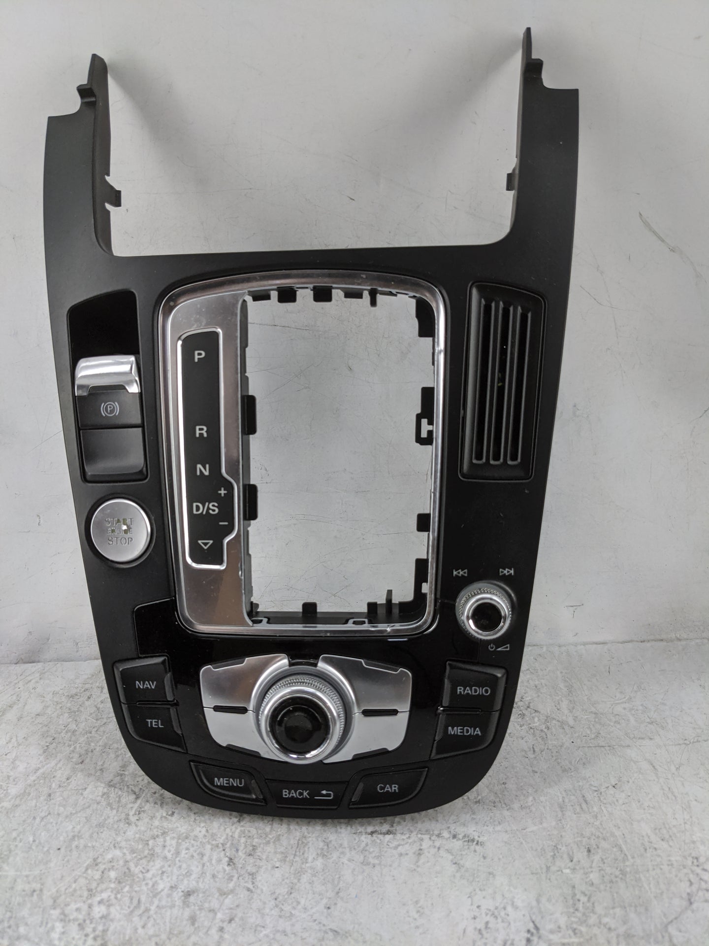 Audi A5 Radio Cd Changer 8t0919611l|8t0919611lwfx - Oemusedautoparts1.com