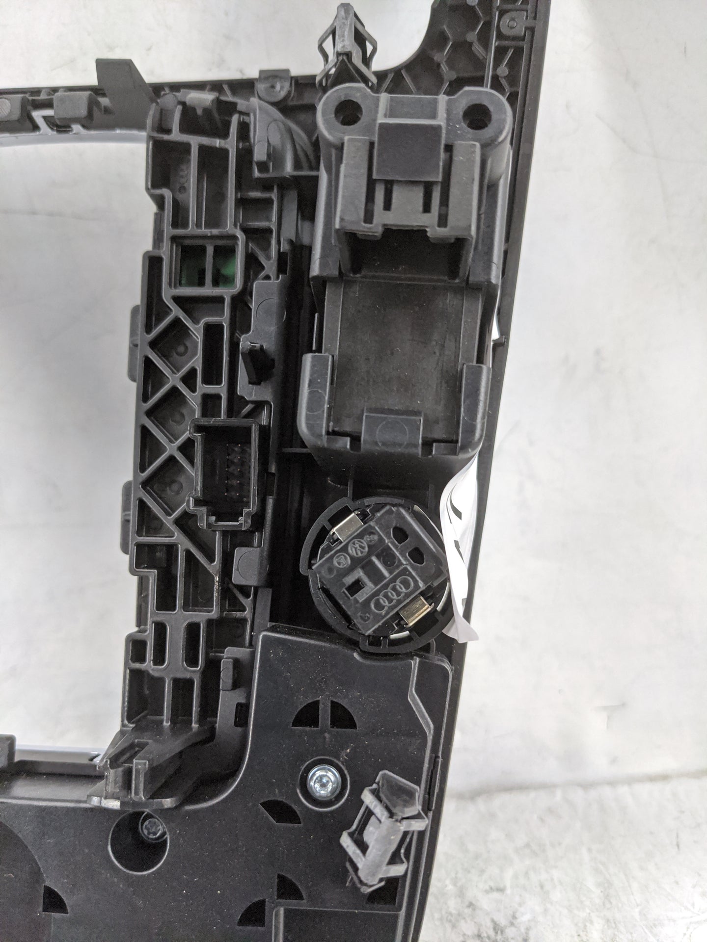 Audi A5 Radio Cd Changer 8t0919611l|8t0919611lwfx - Oemusedautoparts1.com