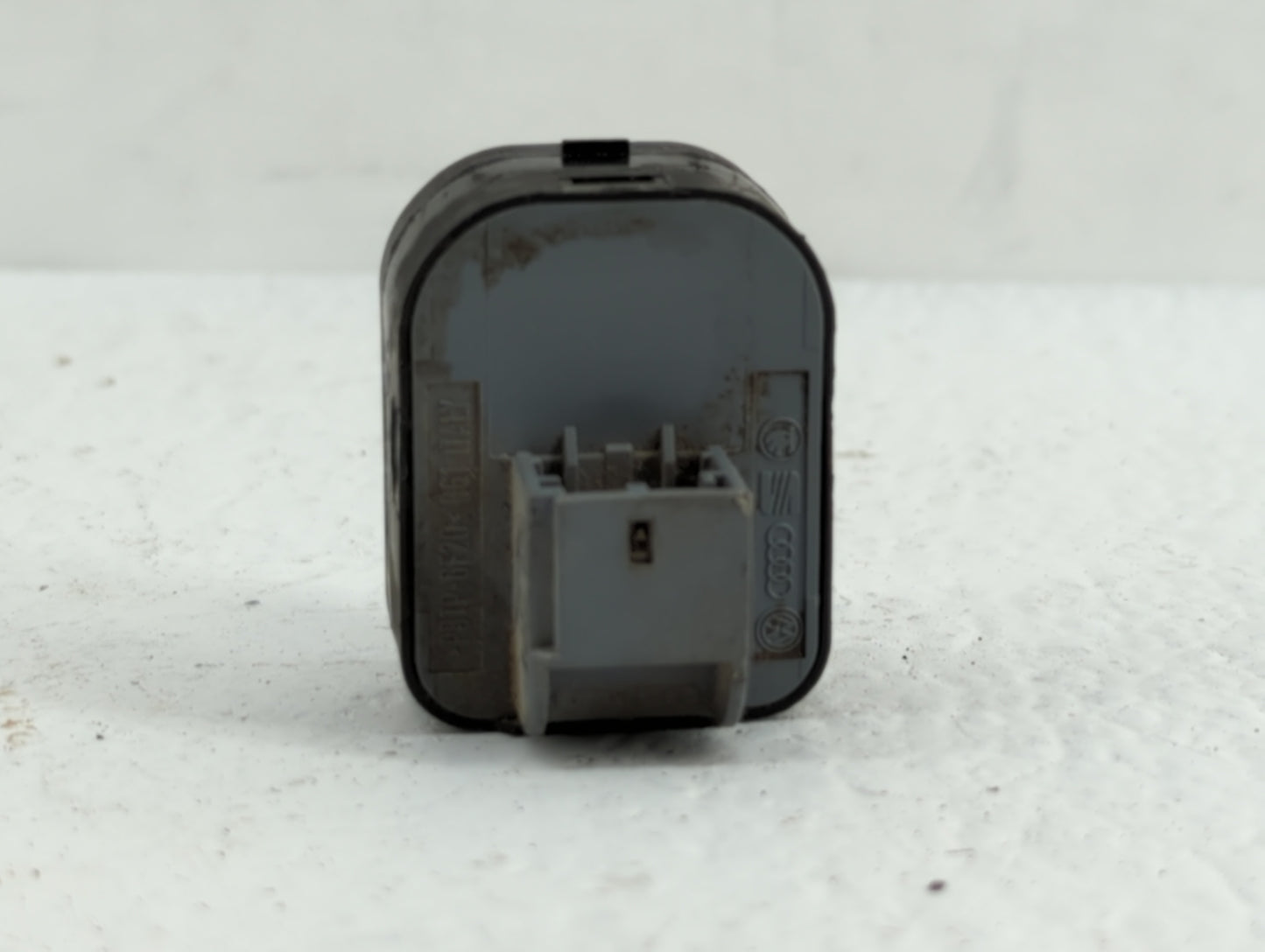 Mirror Control Switch - Oemusedautoparts1.com