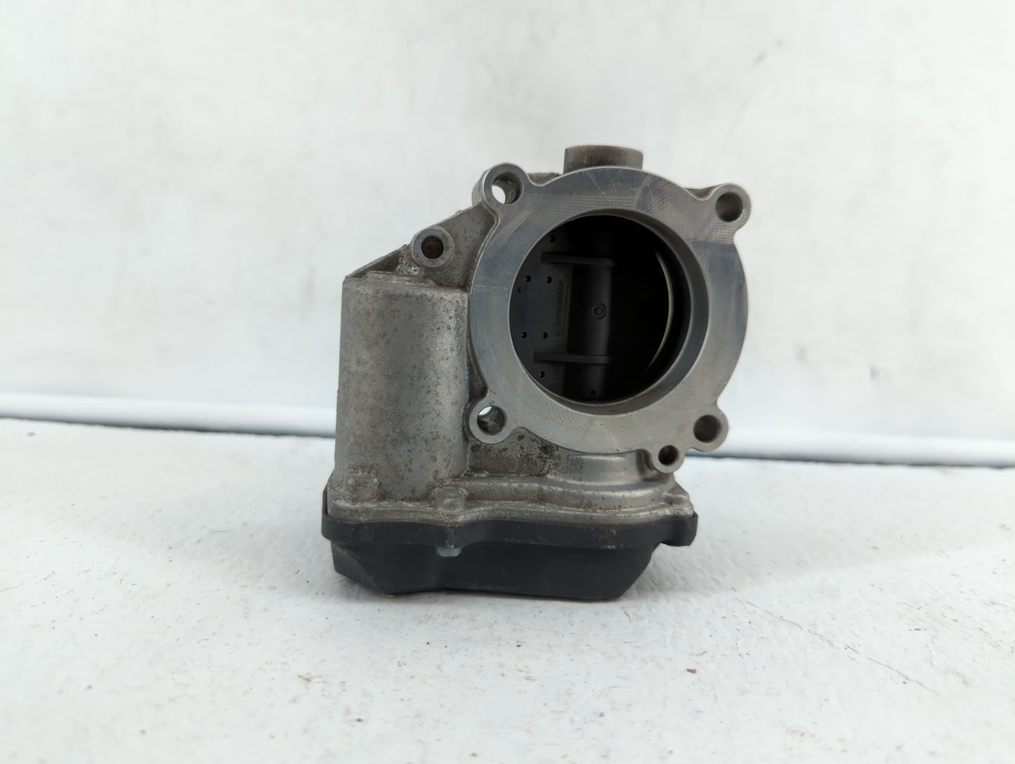 2010-2017 Audi A5 Throttle Body P/N:06F 133 062 G 06F 133 062 Q Fits OEM Used Auto Parts - Oemusedautoparts1.com