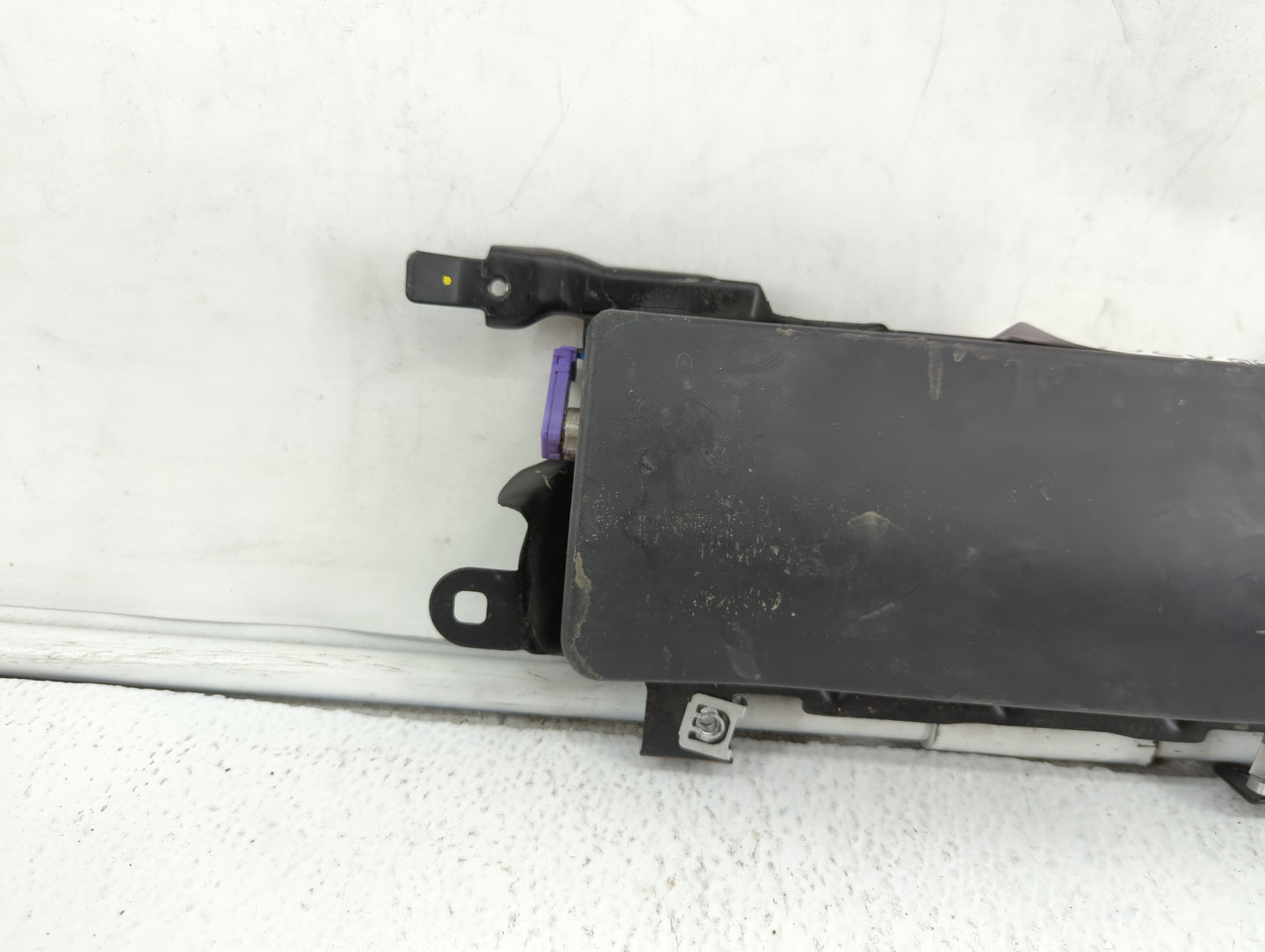 2013-2017 Audi A5 Air Bag Passenger Right Knee OEM P/N:M22L272311 M22N254111 Fits Fits 2013 2014 2015 2016 2017 OEM Used Aut