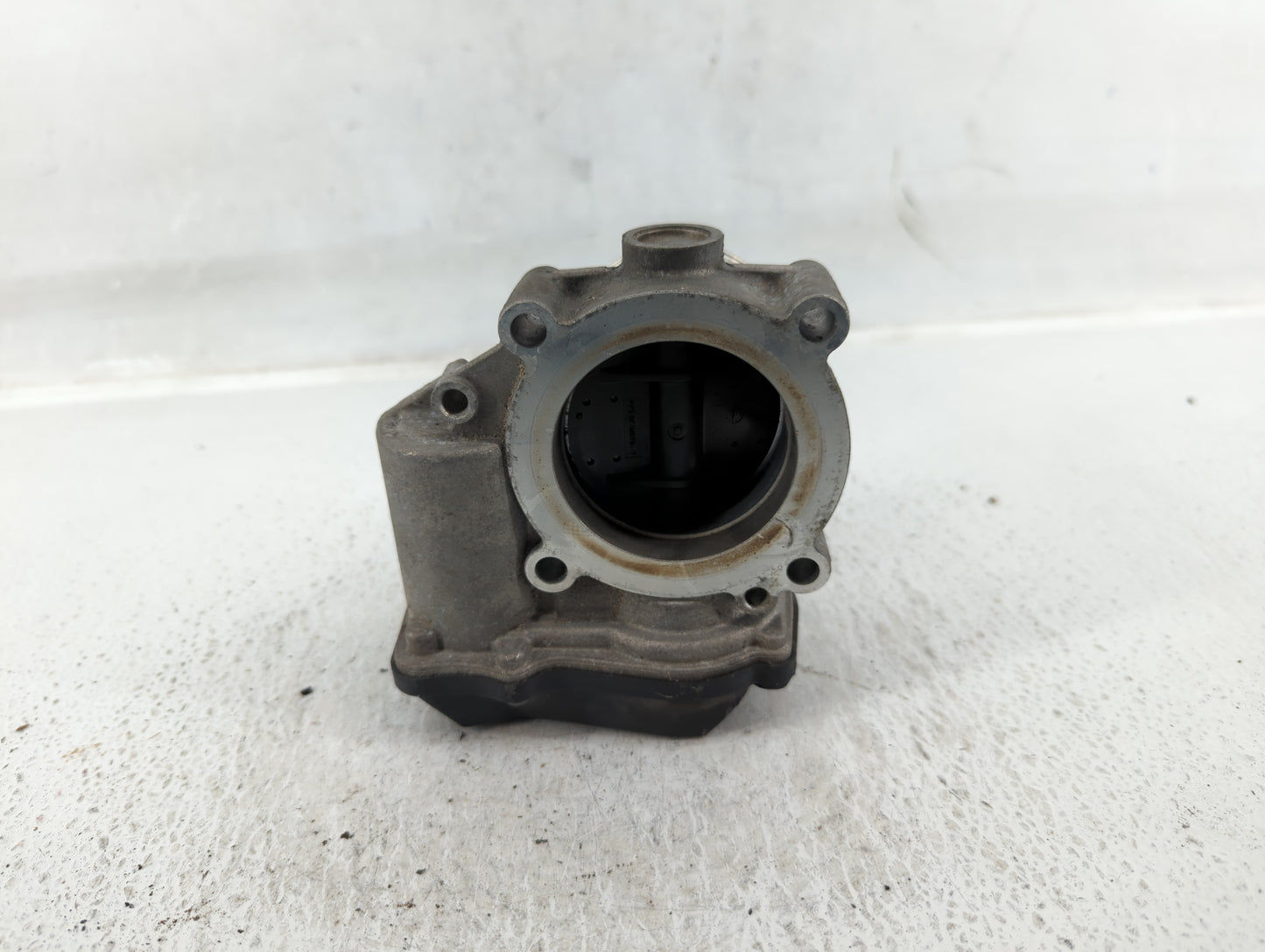 2010-2017 Audi A5 Throttle Body P/N:06F 133 062 Q Fits OEM Used Auto Parts - Oemusedautoparts1.com