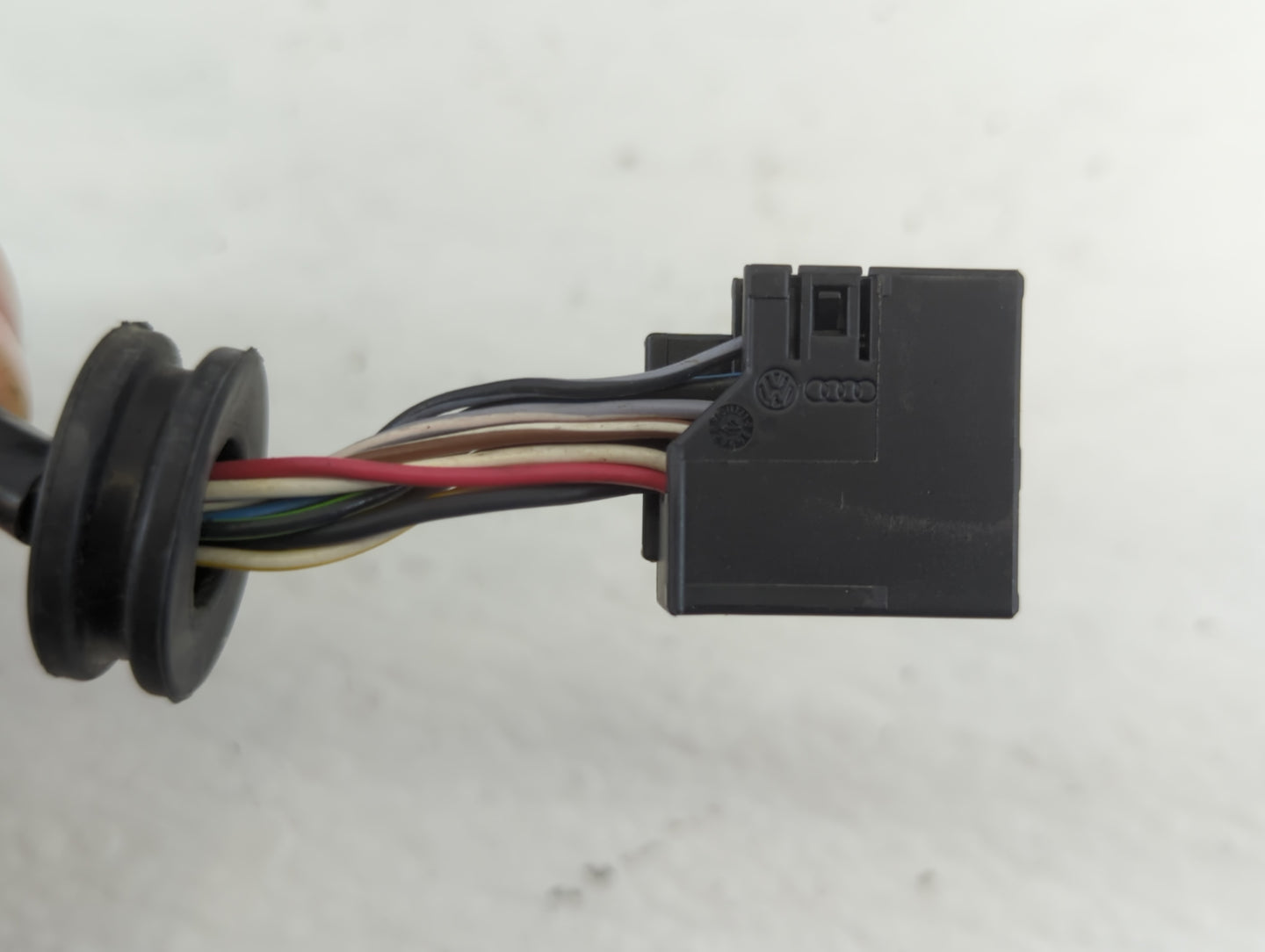 2009-2014 Audi A5 Passenger Side View Mirror - Right Door Mirror OEM Used - Oemusedautoparts1.com