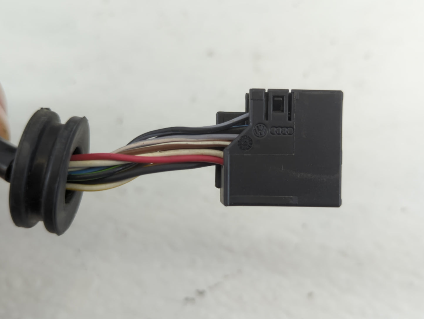 2009-2014 Audi A5 Passenger Side View Mirror - Right Door Mirror OEM Used - Oemusedautoparts1.com