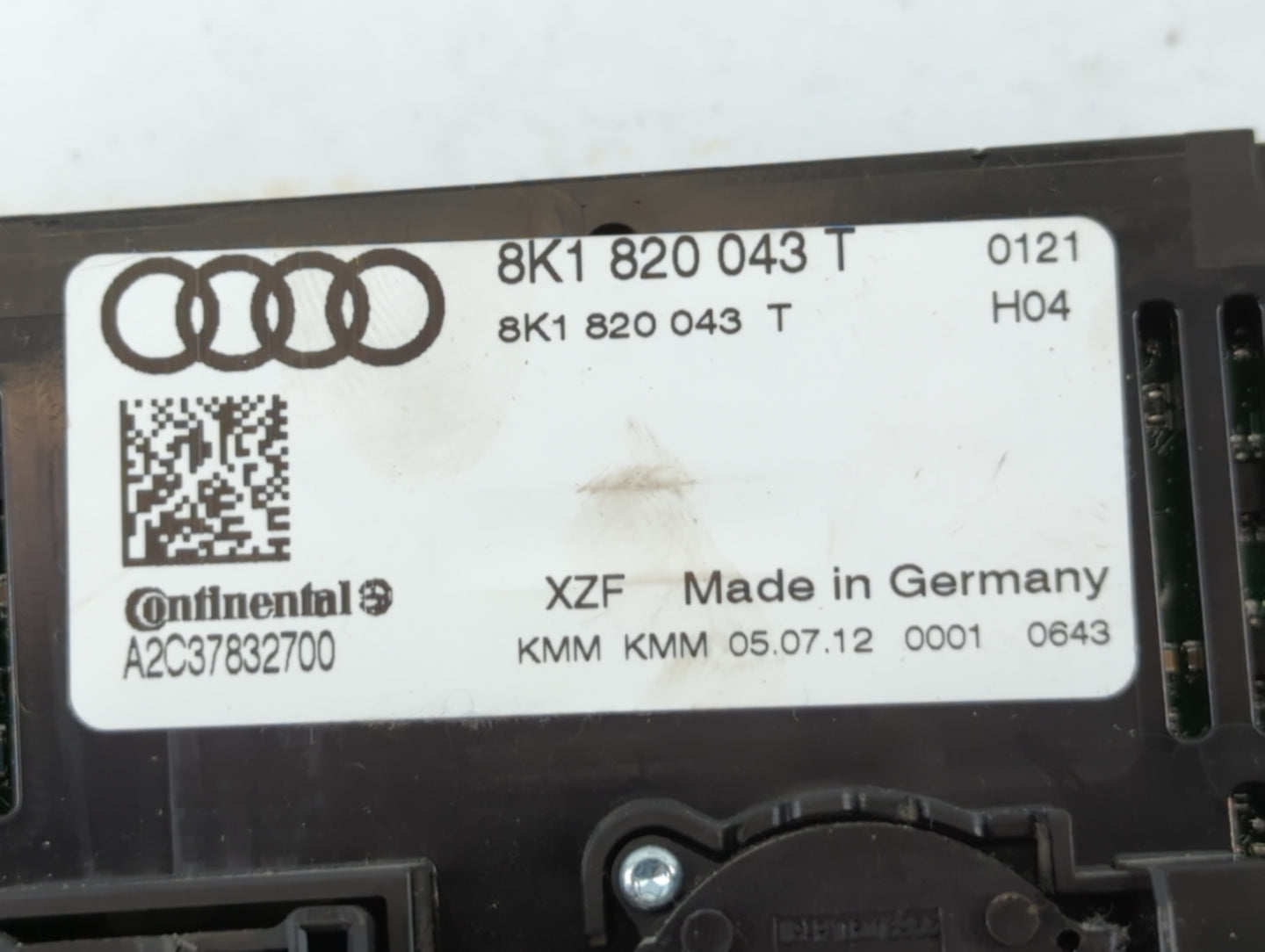 2010-2013 Audi A5 Climate Control Module Temperature AC/Heater Replacement P/N:8K1 820 043 T Fits Fits 2010 2011 2012 2013 O