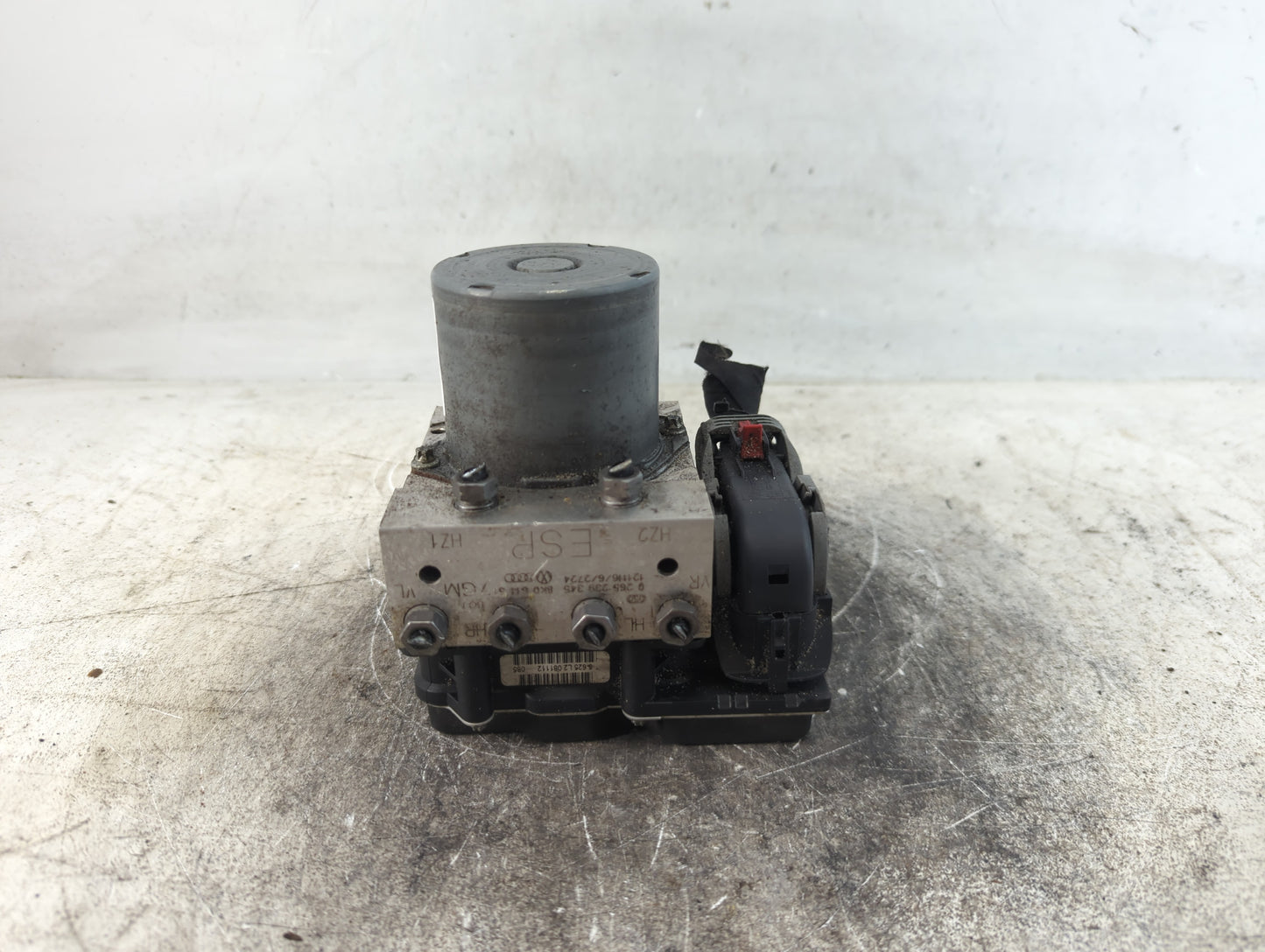 2013 Audi A5 ABS Pump Control Module Replacement P/N:8K0 614 517 0 265 239 345 Fits OEM Used Auto Parts - Oemusedautoparts1.