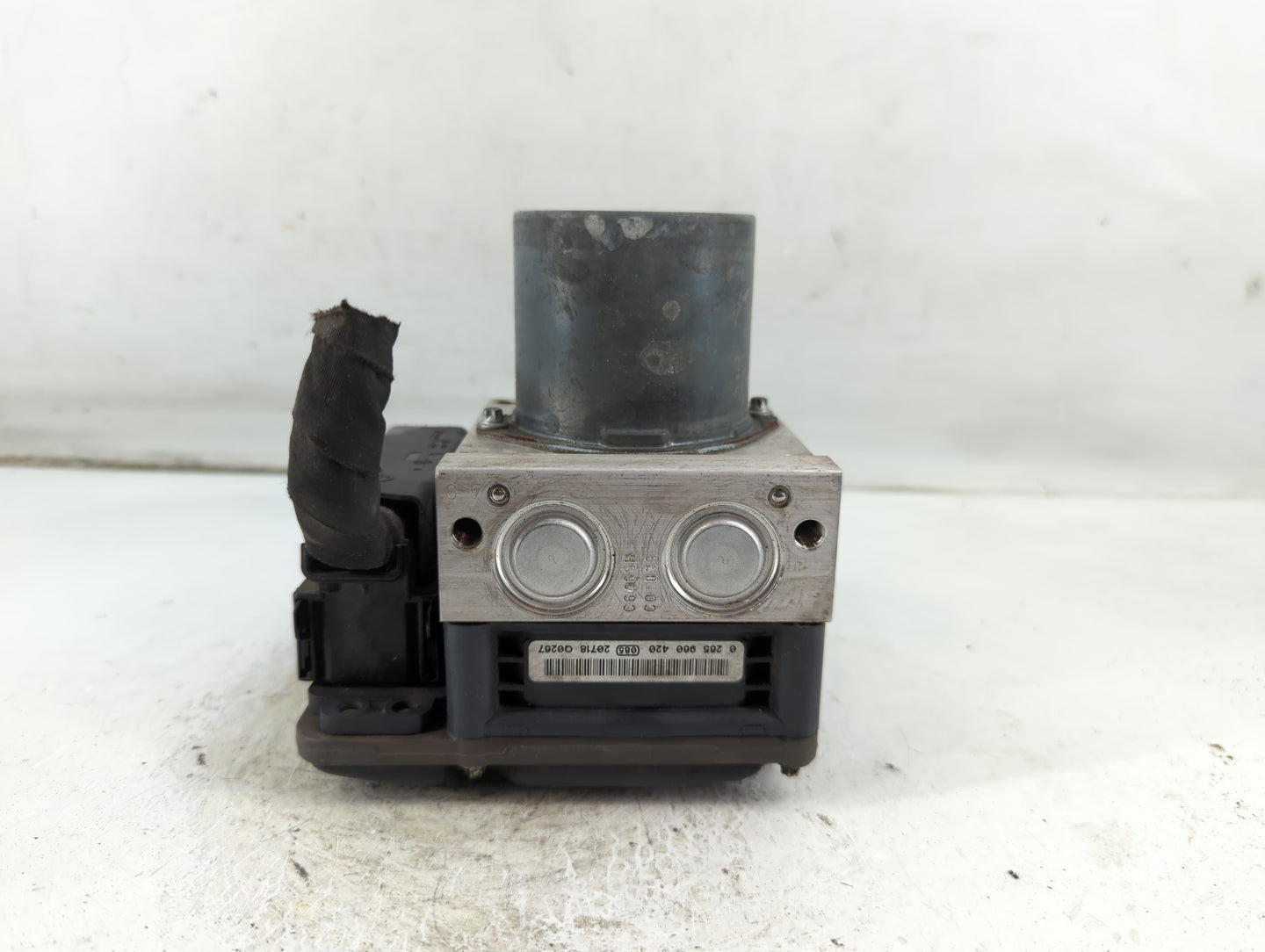 2012-2013 Audi A6 ABS Pump Control Module Replacement P/N:0 265 250 487 Fits Fits 2012 2013 2014 2015 OEM Used Auto Parts - 
