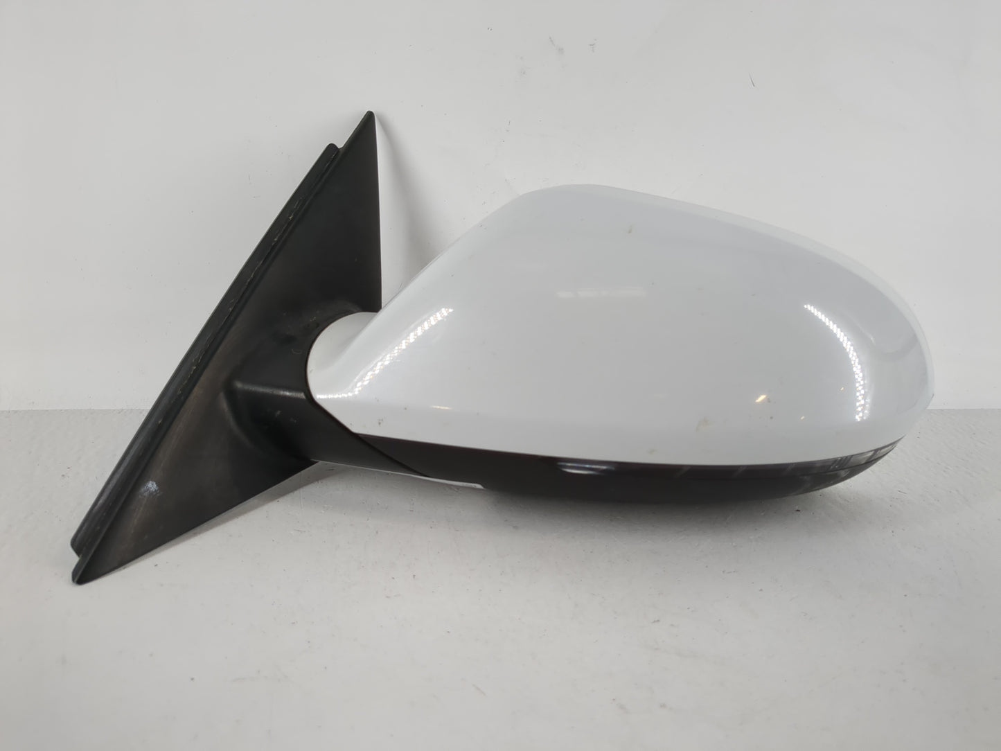 2012-2013 Audi A6 Driver Side View Mirror - Left Door Mirror OEM Used - Oemusedautoparts1.com