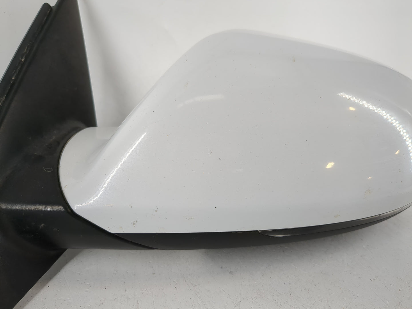 2012-2013 Audi A6 Driver Side View Mirror - Left Door Mirror OEM Used - Oemusedautoparts1.com