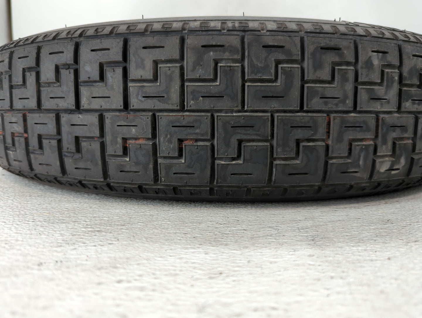 2012-2018 Audi A6 Spare Donut Tire Wheel Rim Oem - Oemusedautoparts1.com