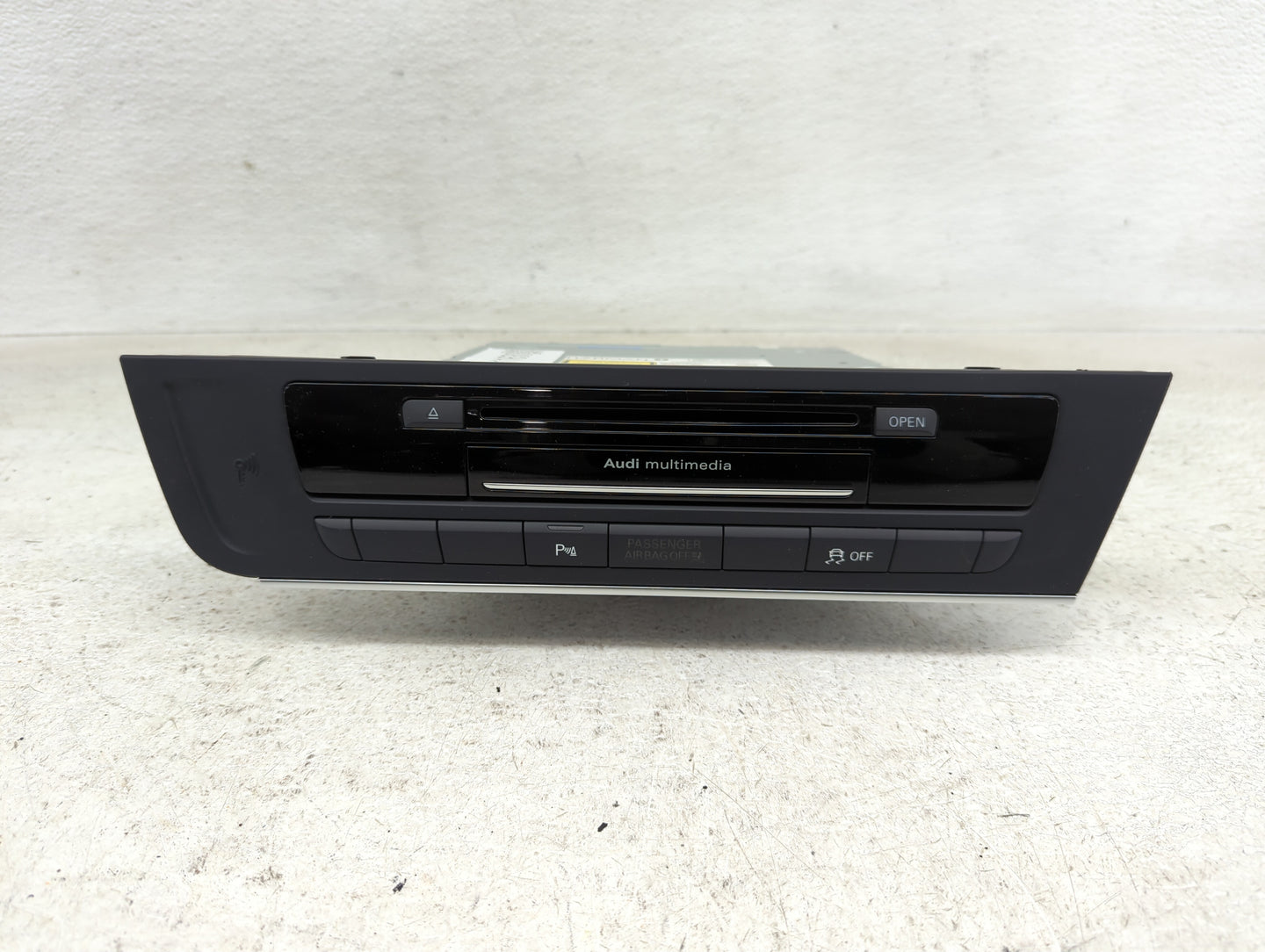 2012-2015 Audi A6 Radio AM FM Cd Player Receiver Replacement P/N:4G0035746D Fits Fits 2012 2013 2014 2015 OEM Used Auto Part