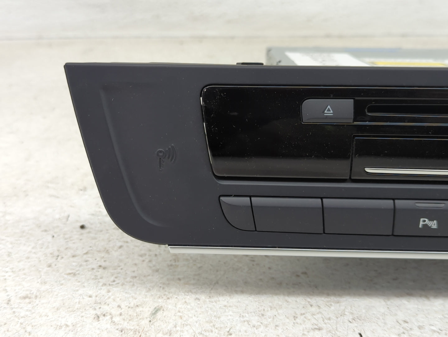2012-2015 Audi A6 Radio AM FM Cd Player Receiver Replacement P/N:4G0035746D Fits Fits 2012 2013 2014 2015 OEM Used Auto Part