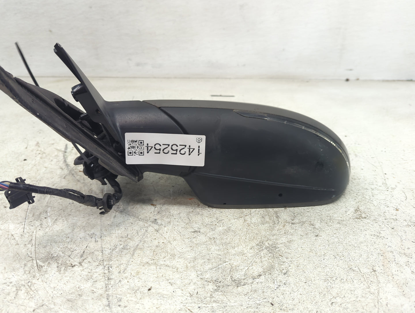 2012-2013 Audi A6 Driver Side View Mirror - Left Door Mirror OEM Used - Oemusedautoparts1.com