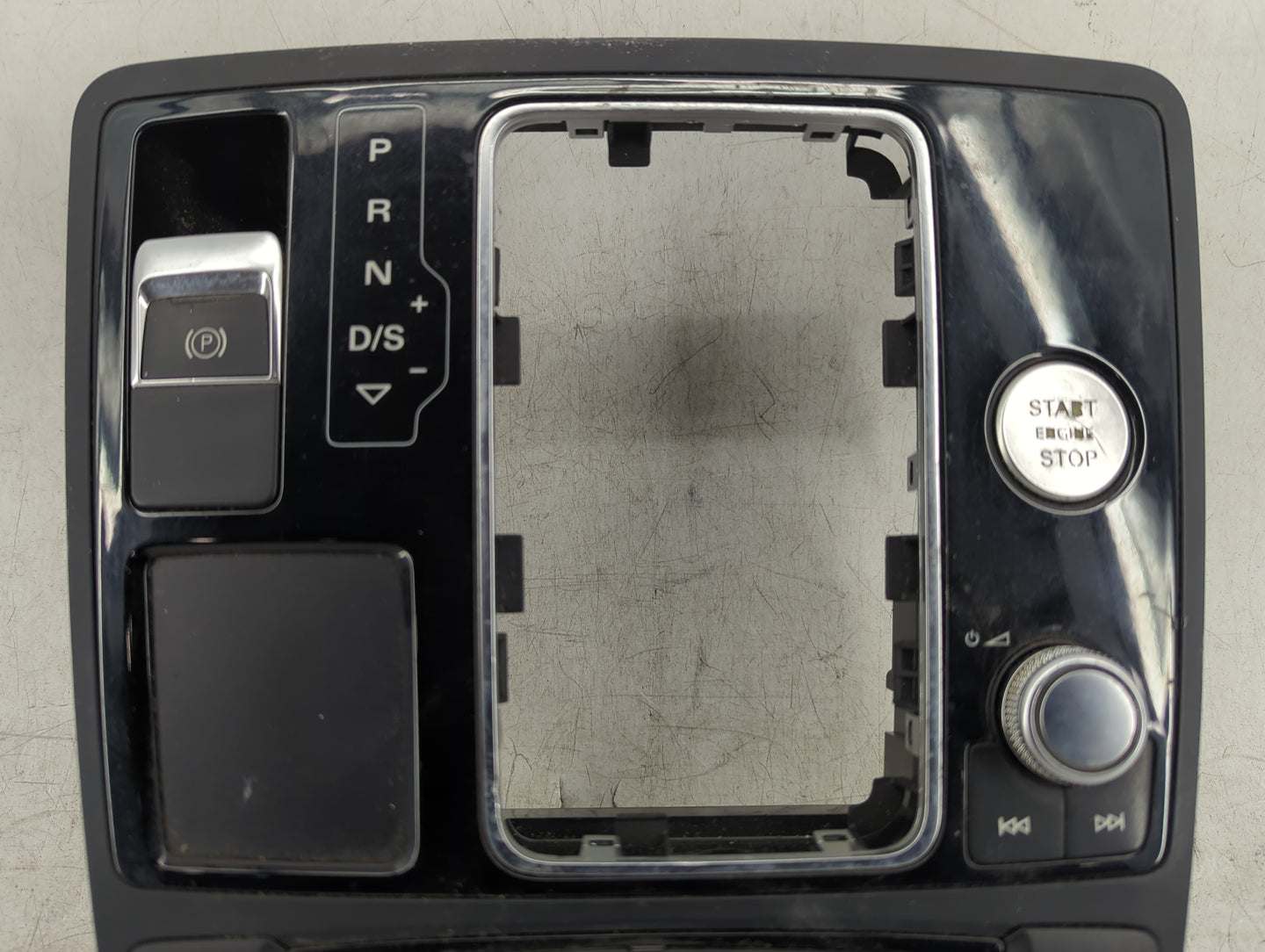 2012-2015 Audi A6 Radio AM FM Cd Player Receiver Replacement P/N:4G1919610C 10092269-02 Fits Fits 2012 2013 2014 2015 OEM Us
