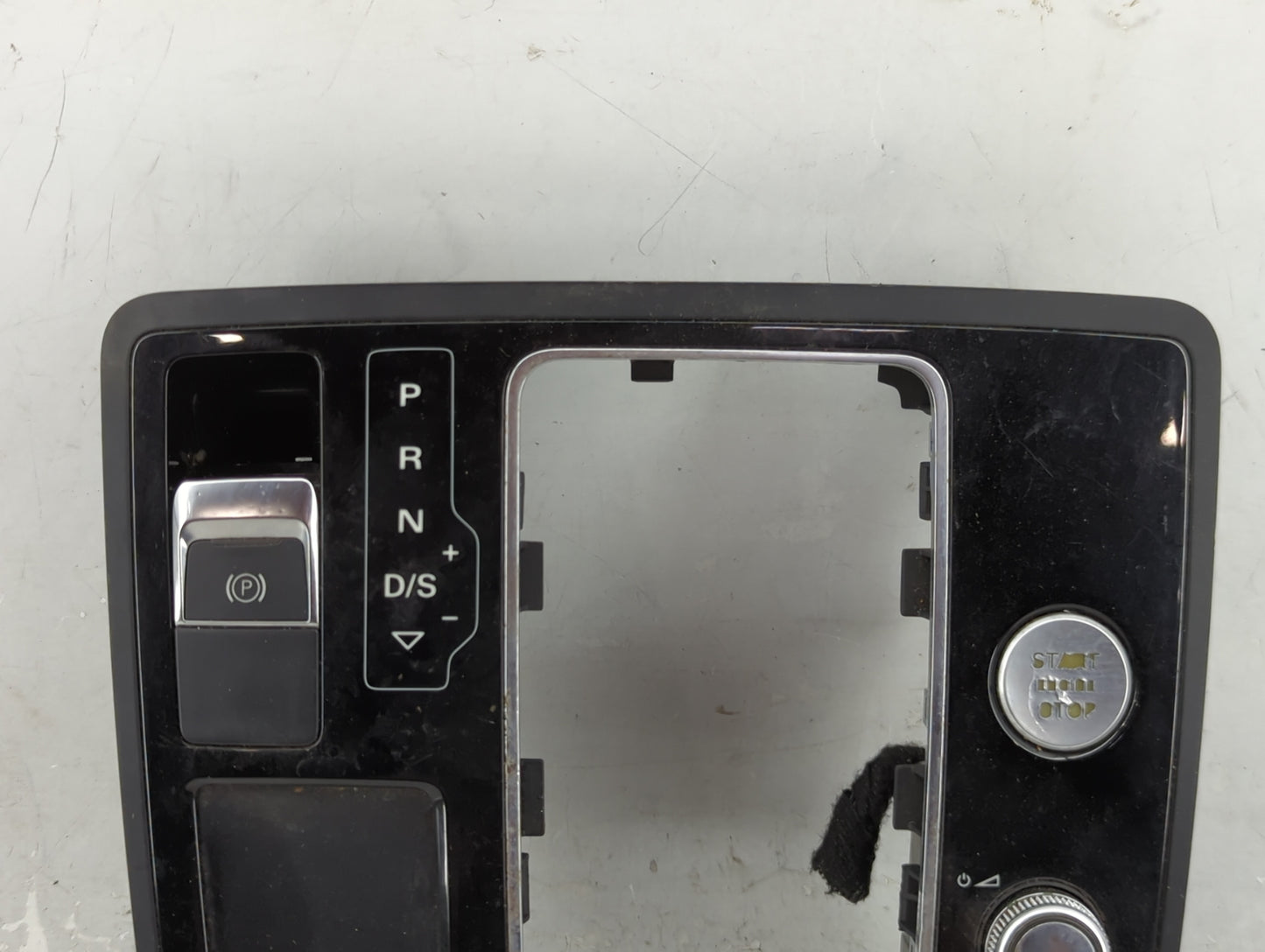 2012-2015 Audi A6 Radio Control Panel - Oemusedautoparts1.com