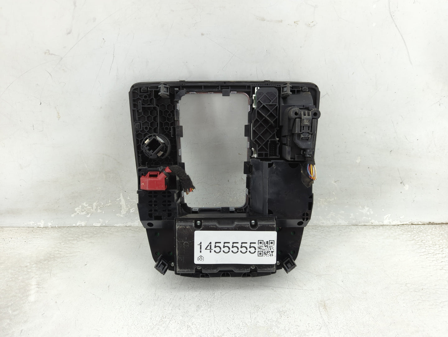 2012-2015 Audi A6 Radio Control Panel - Oemusedautoparts1.com