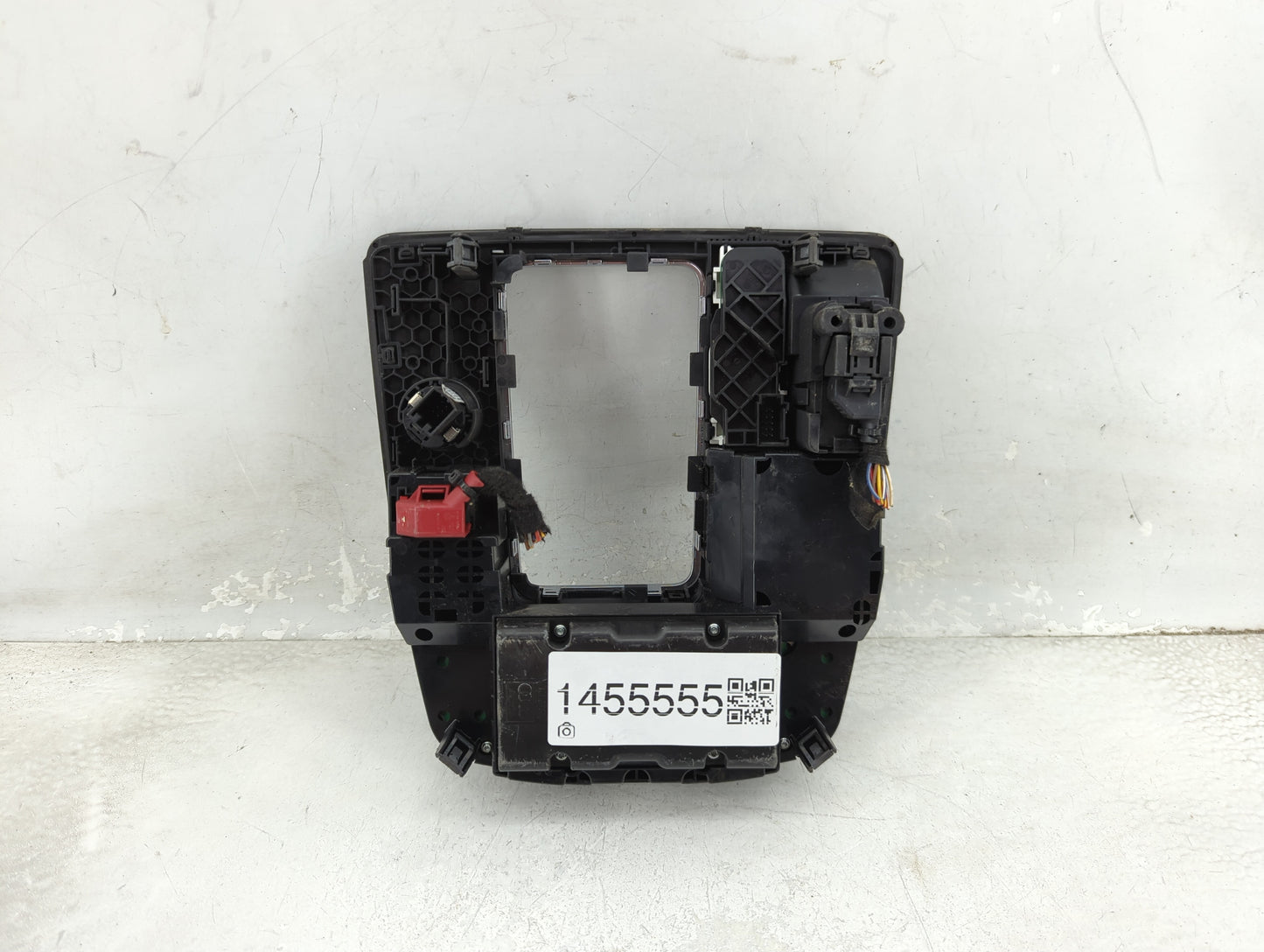 2012-2015 Audi A6 Radio Control Panel - Oemusedautoparts1.com