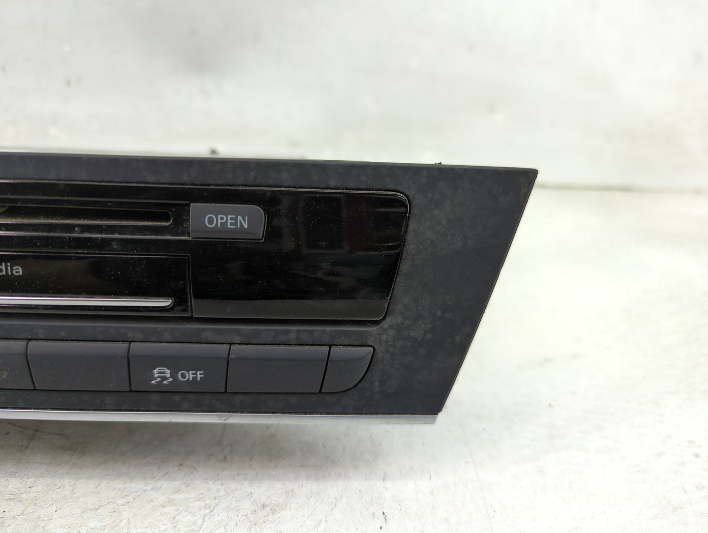 2012-2015 Audi A6 Radio AM FM Cd Player Receiver Replacement P/N:005WWDA0303 AD10-0169005 Fits Fits 2012 2013 2014 2015 OEM 