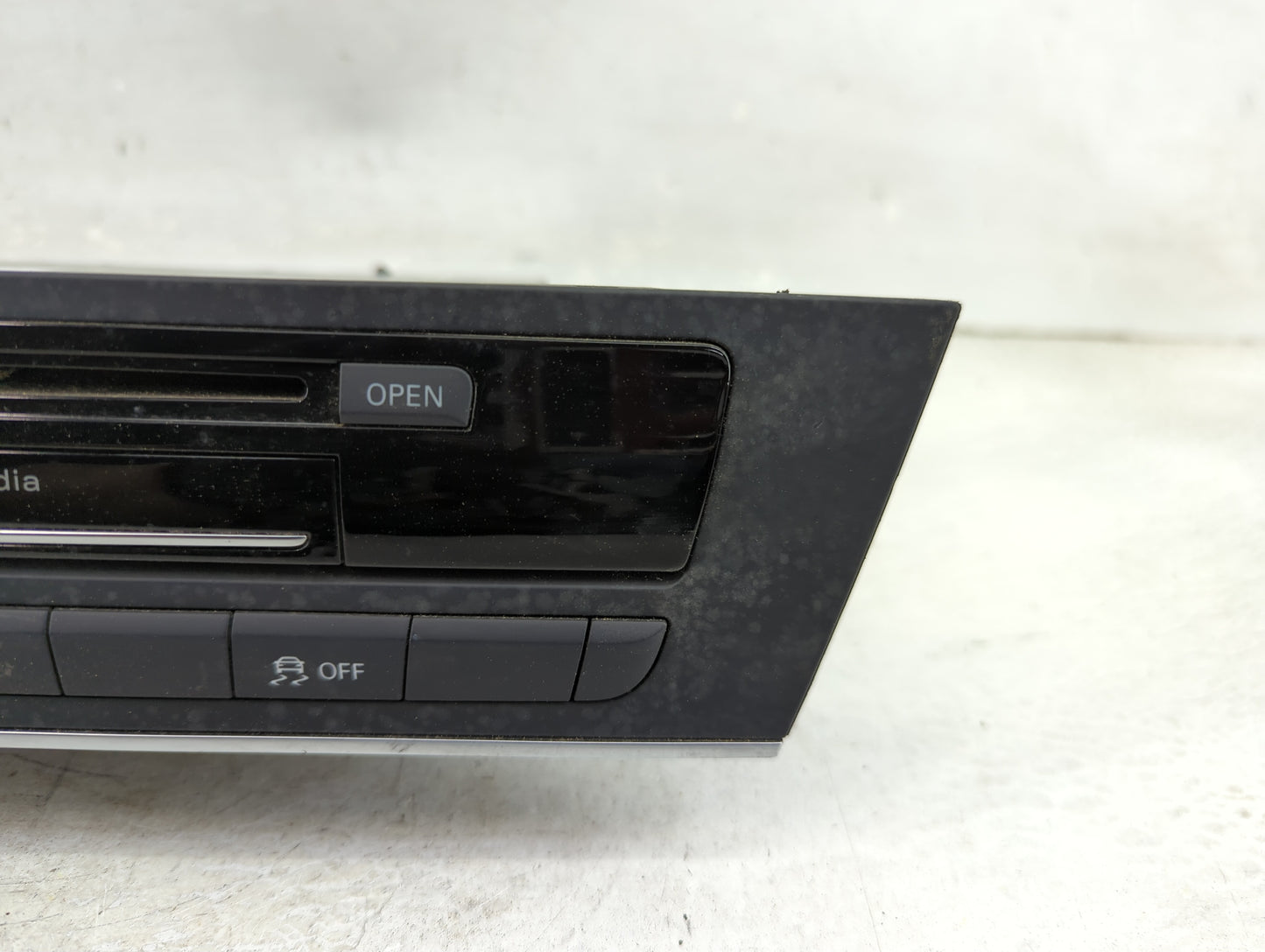 2012-2015 Audi A6 Radio AM FM Cd Player Receiver Replacement P/N:005WWDA0303 AD10-0169005 Fits Fits 2012 2013 2014 2015 OEM 