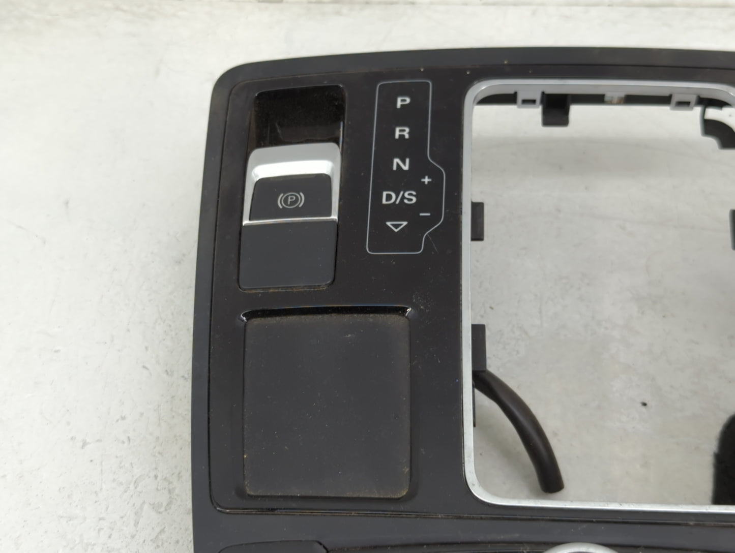 2012-2015 Audi A6 Radio Control Panel 1455889 - Oemusedautoparts1.com