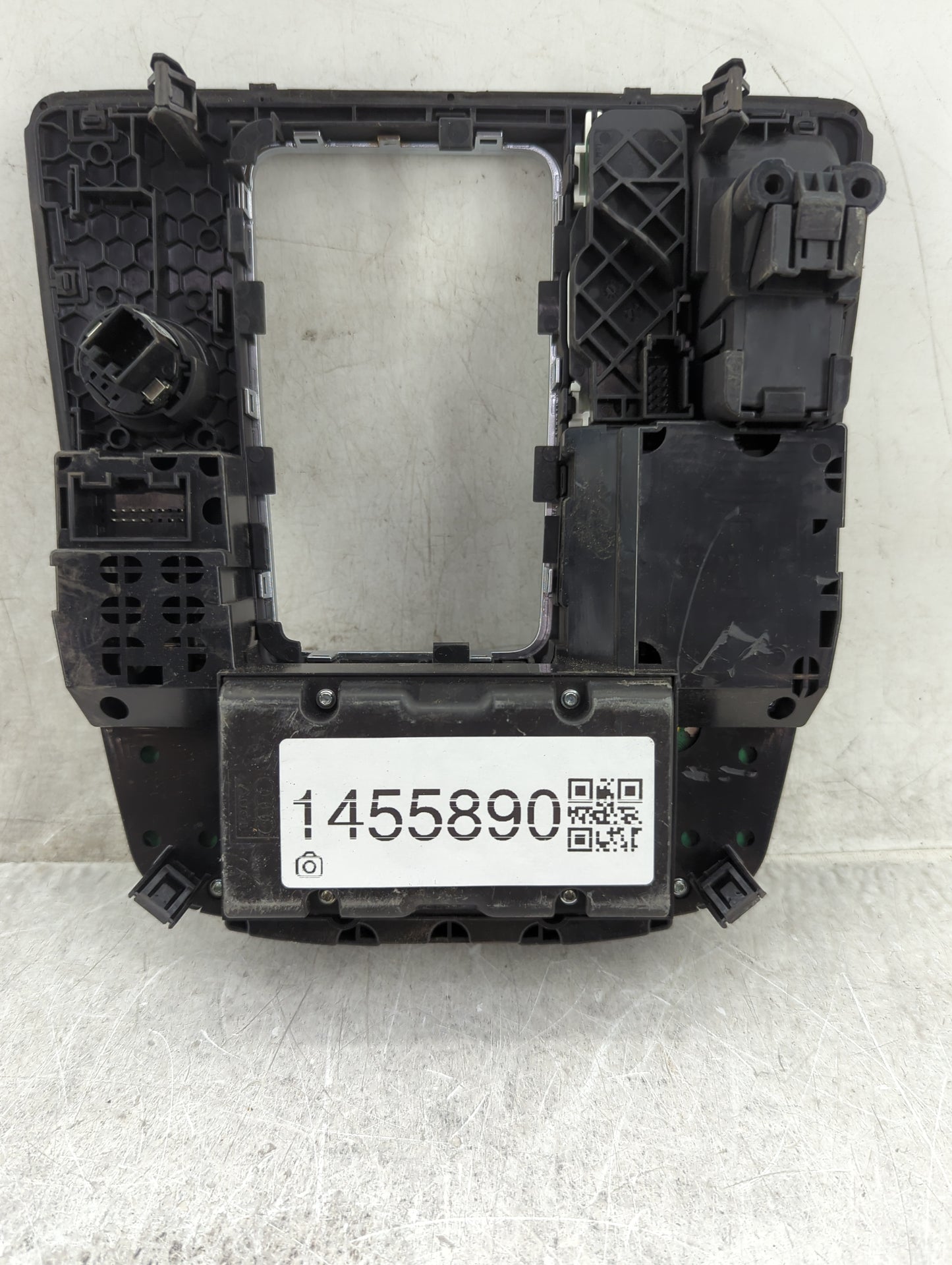 2012-2015 Audi A6 Radio Control Panel 1455890 - Oemusedautoparts1.com