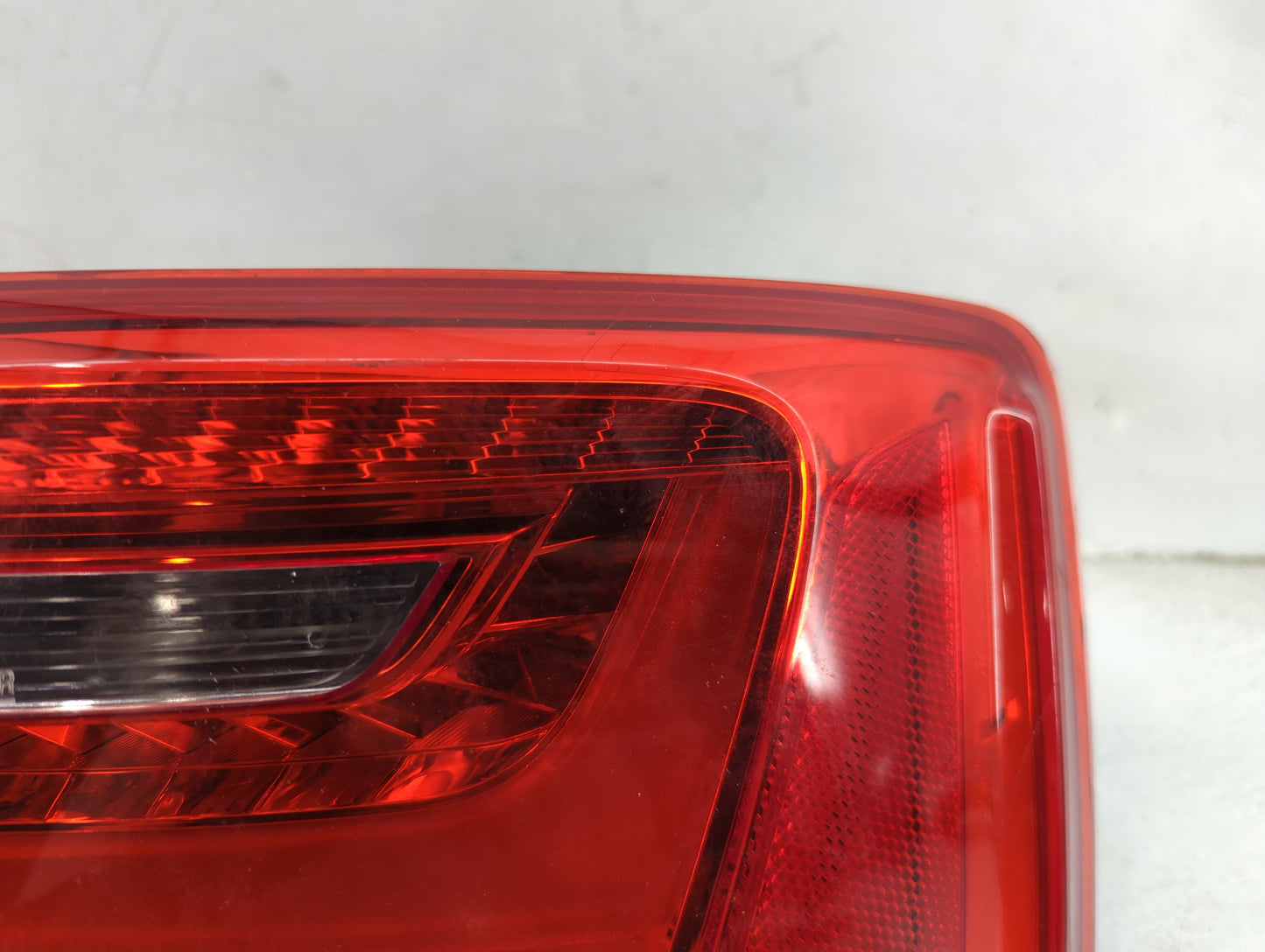 2012-2015 Audi A6 Tail Light Assembly Passenger Right OEM P/N:4G5 945 096 B 90003930 Fits Fits 2012 2013 2014 2015 OEM Used 