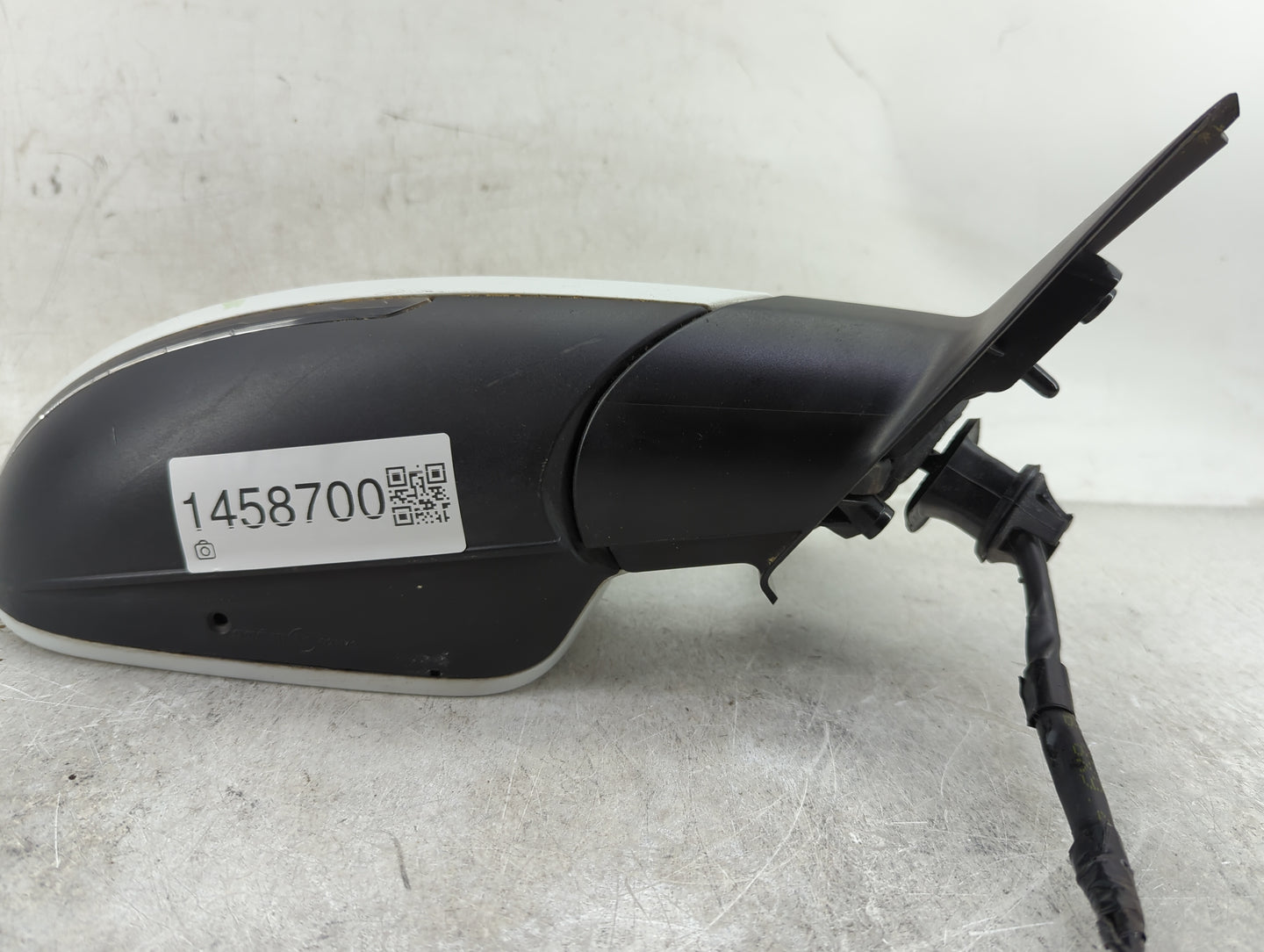 2012-2013 Audi A6 Passenger Side View Mirror - Right Door Mirror OEM Used - Oemusedautoparts1.com