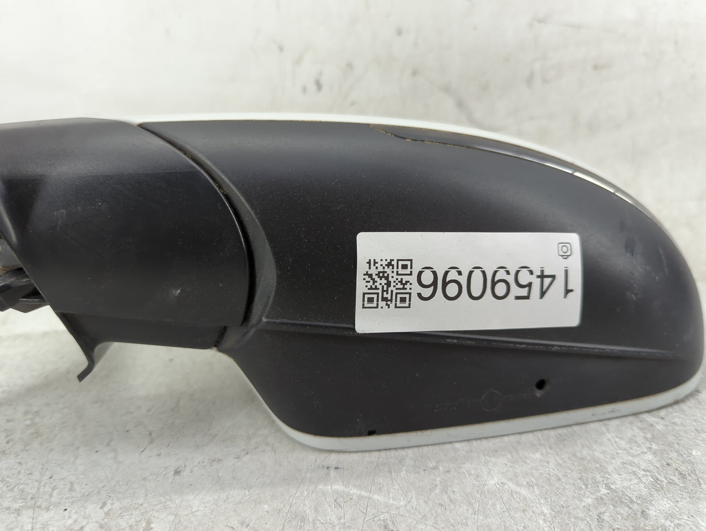2012-2013 Audi A6 Driver Side View Mirror - Left Door Mirror OEM Used - Oemusedautoparts1.com