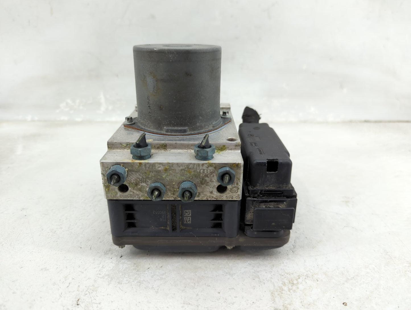 2012-2013 Audi A6 ABS Pump Control Module Replacement P/N:4G0907379H 0265006420, 0265251487 Fits Fits 2012 2013 2014 2015 OE