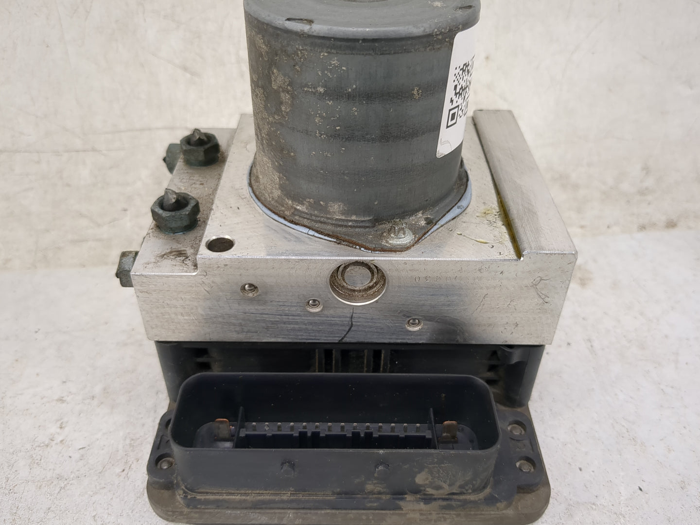 2012-2013 Audi A6 ABS Pump Control Module Replacement P/N:0265951451 0265260483, 0265960420 Fits Fits 2012 2013 2014 2015 OE