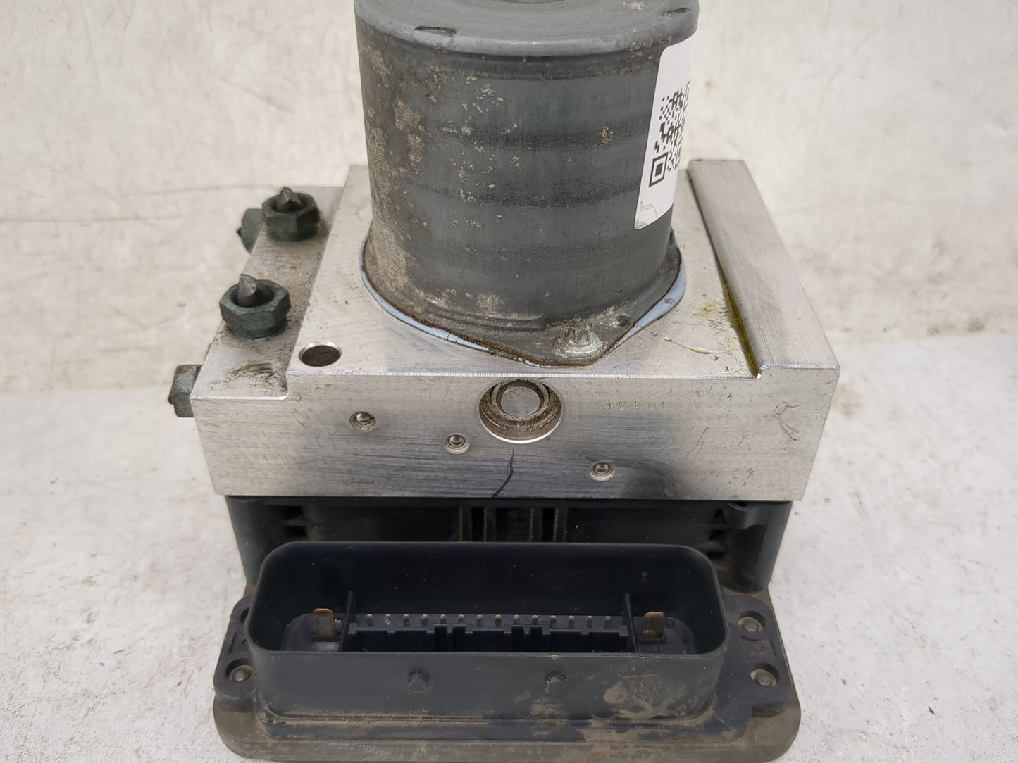2012-2013 Audi A6 ABS Pump Control Module Replacement P/N:0265951451 0265260483, 0265960420 Fits Fits 2012 2013 2014 2015 OE