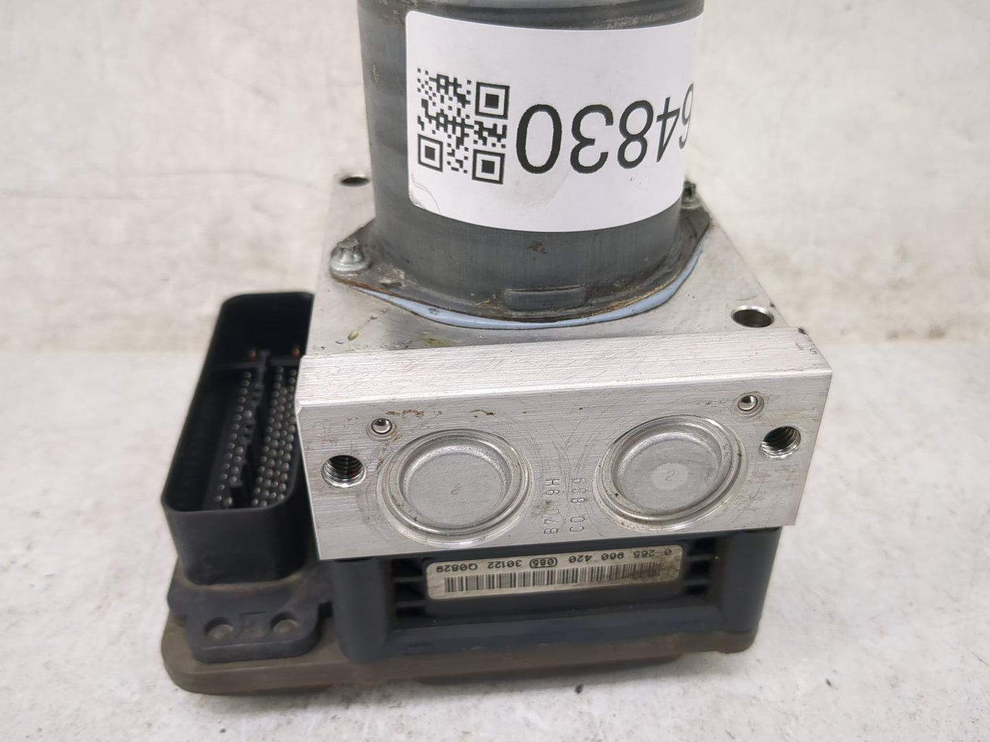 2012-2013 Audi A6 ABS Pump Control Module Replacement P/N:0265951451 0265260483, 0265960420 Fits Fits 2012 2013 2014 2015 OE